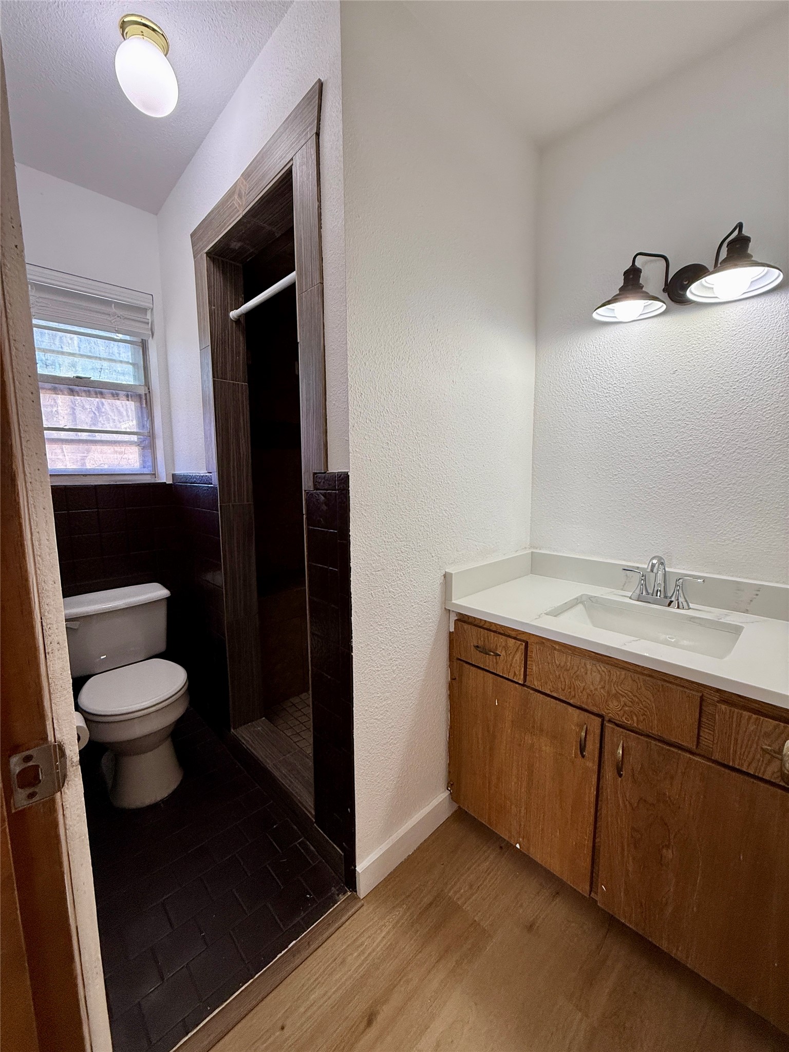 1202 S State Highway 19