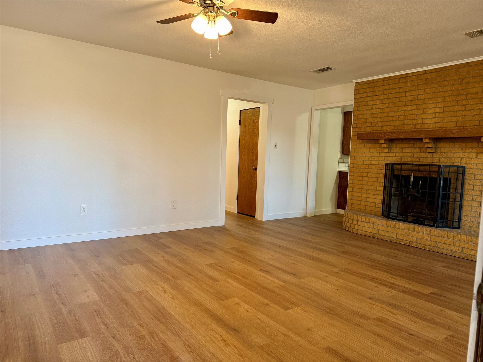 1202 S State Highway 19