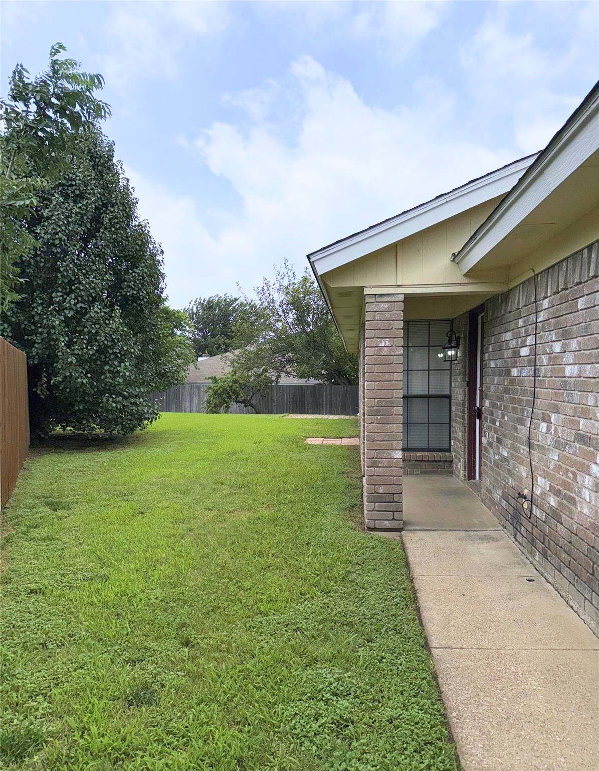 6720 Crestmont Court