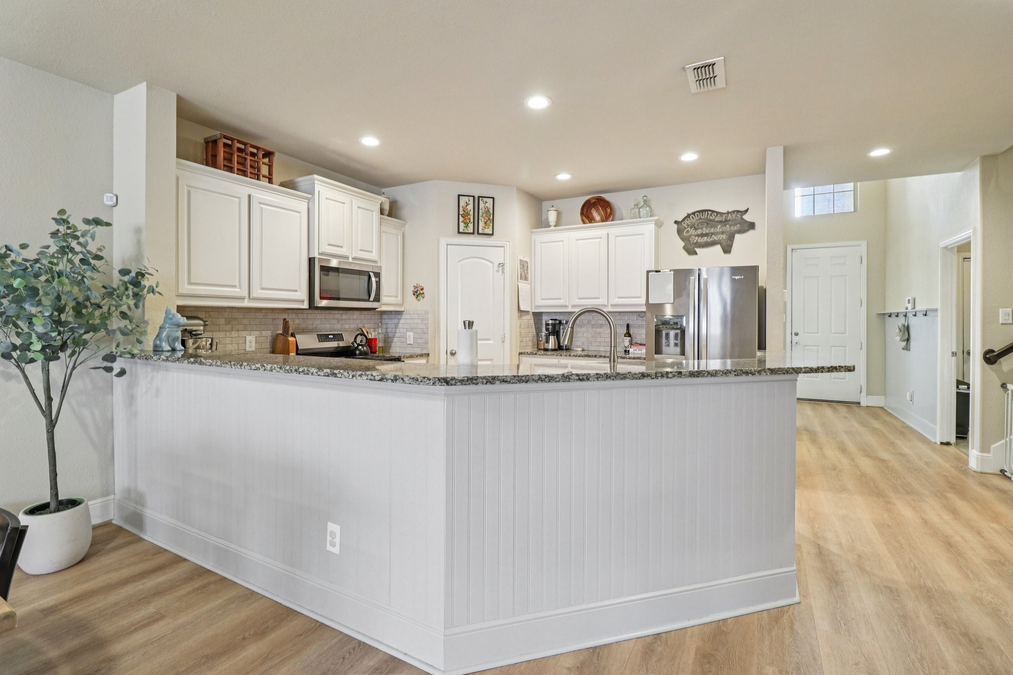 5616 Broad Bay Lane