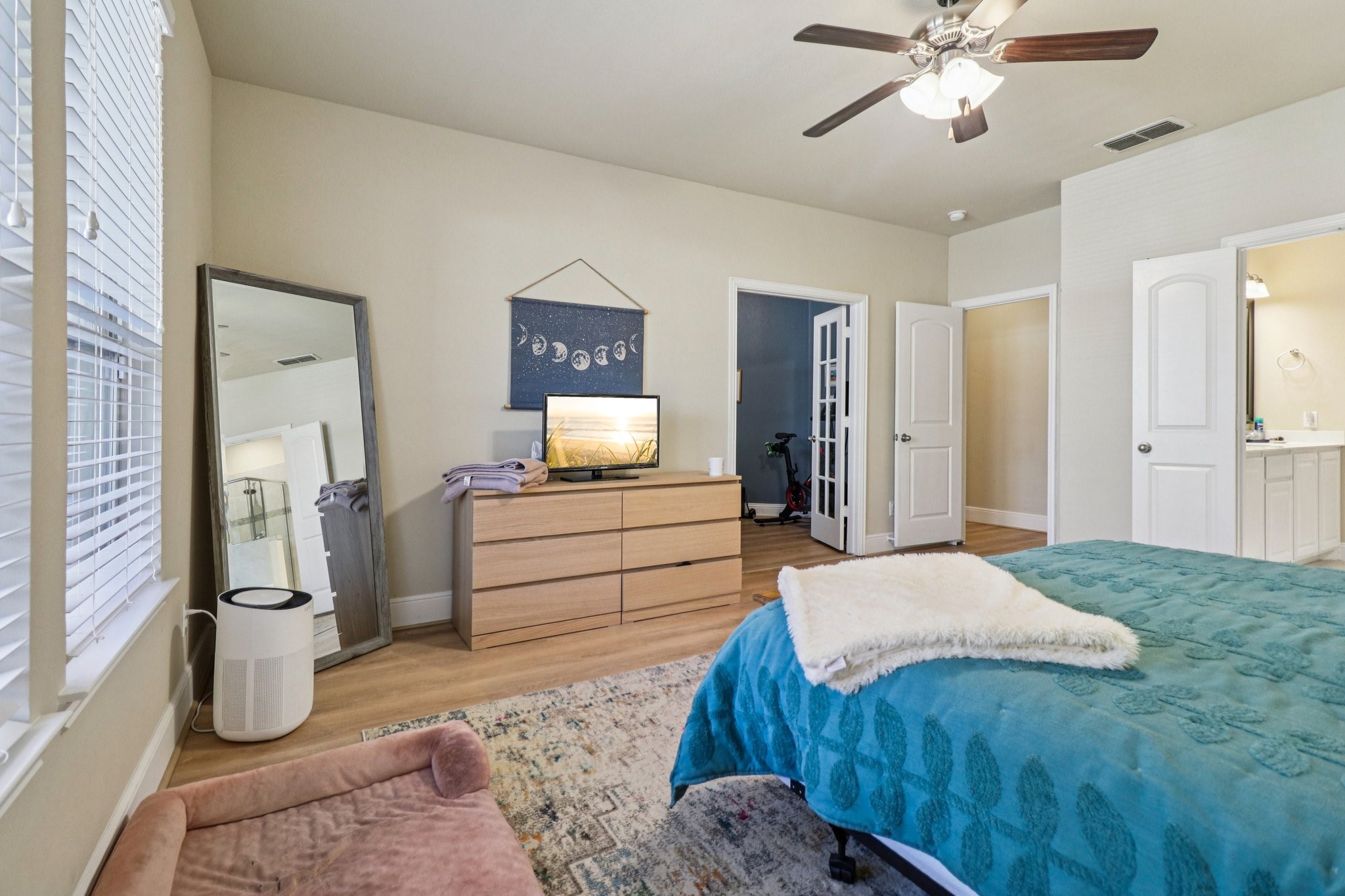 5616 Broad Bay Lane