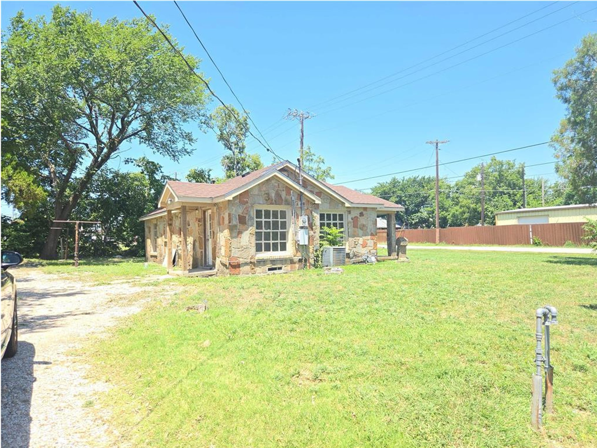 210 W AVENUE A