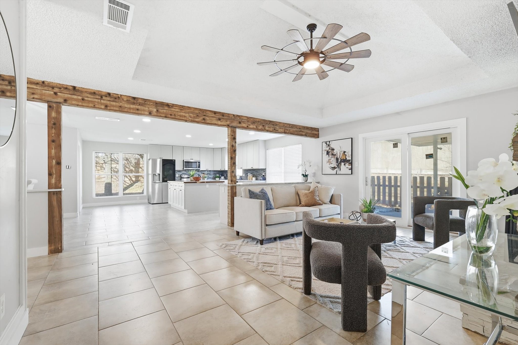5601 Edgewater Circle