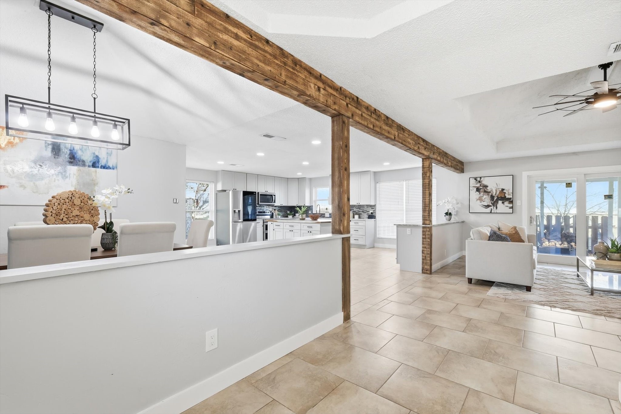 5601 Edgewater Circle