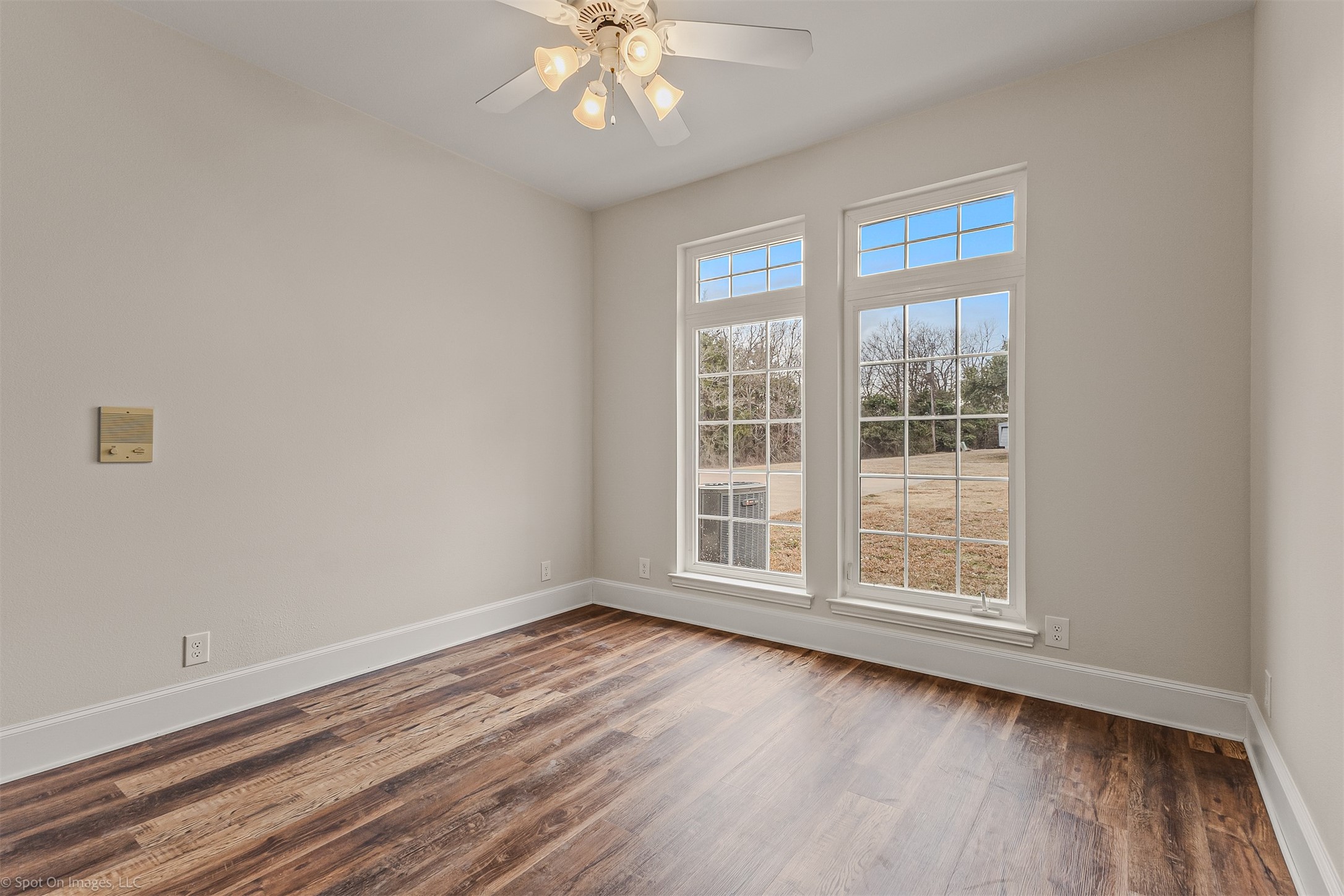 15183 Valley View
