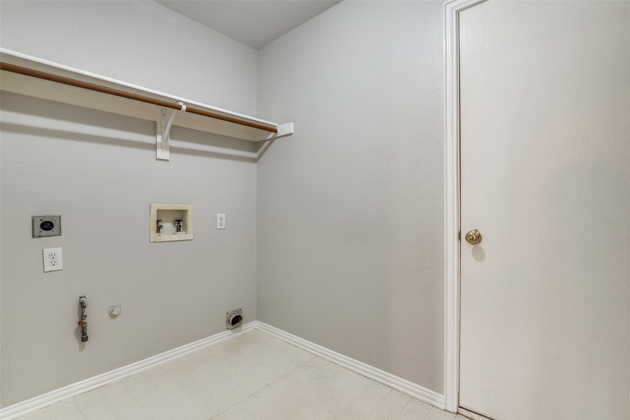 510 Bending Oaks Trail