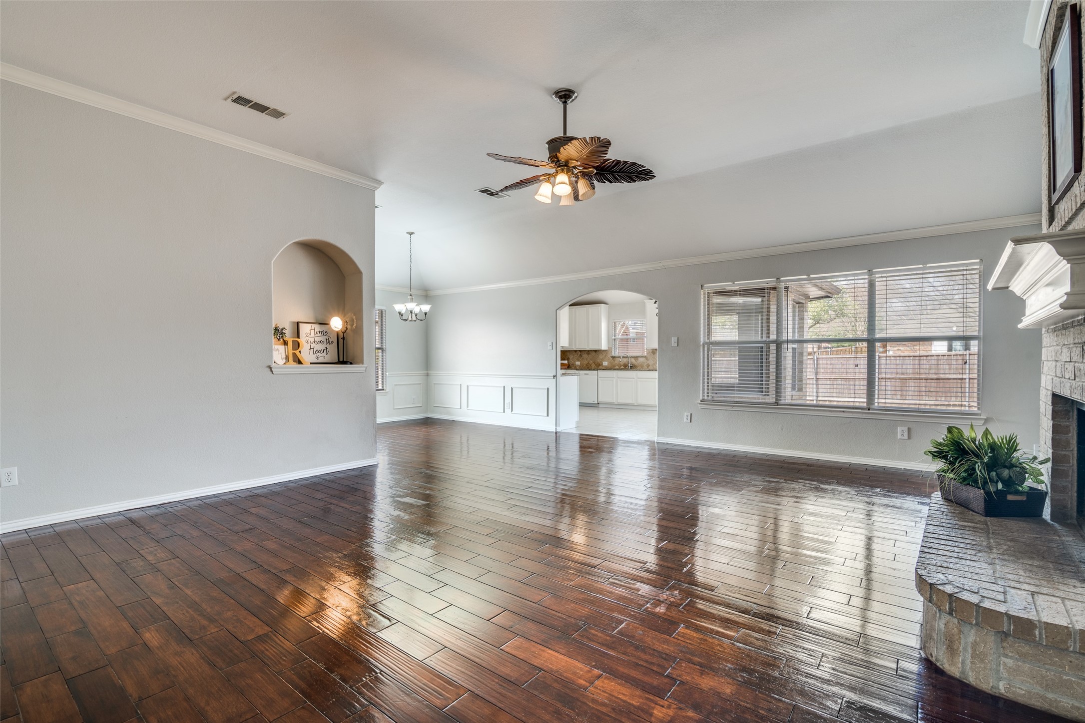 510 Bending Oaks Trail