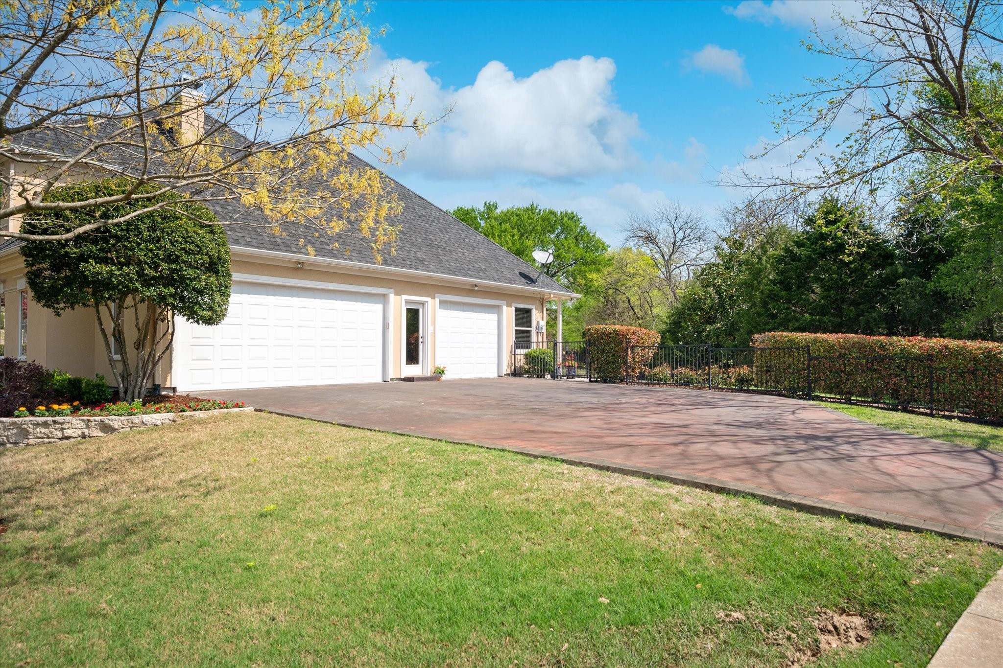 2008 Sleepy Hollow Lane