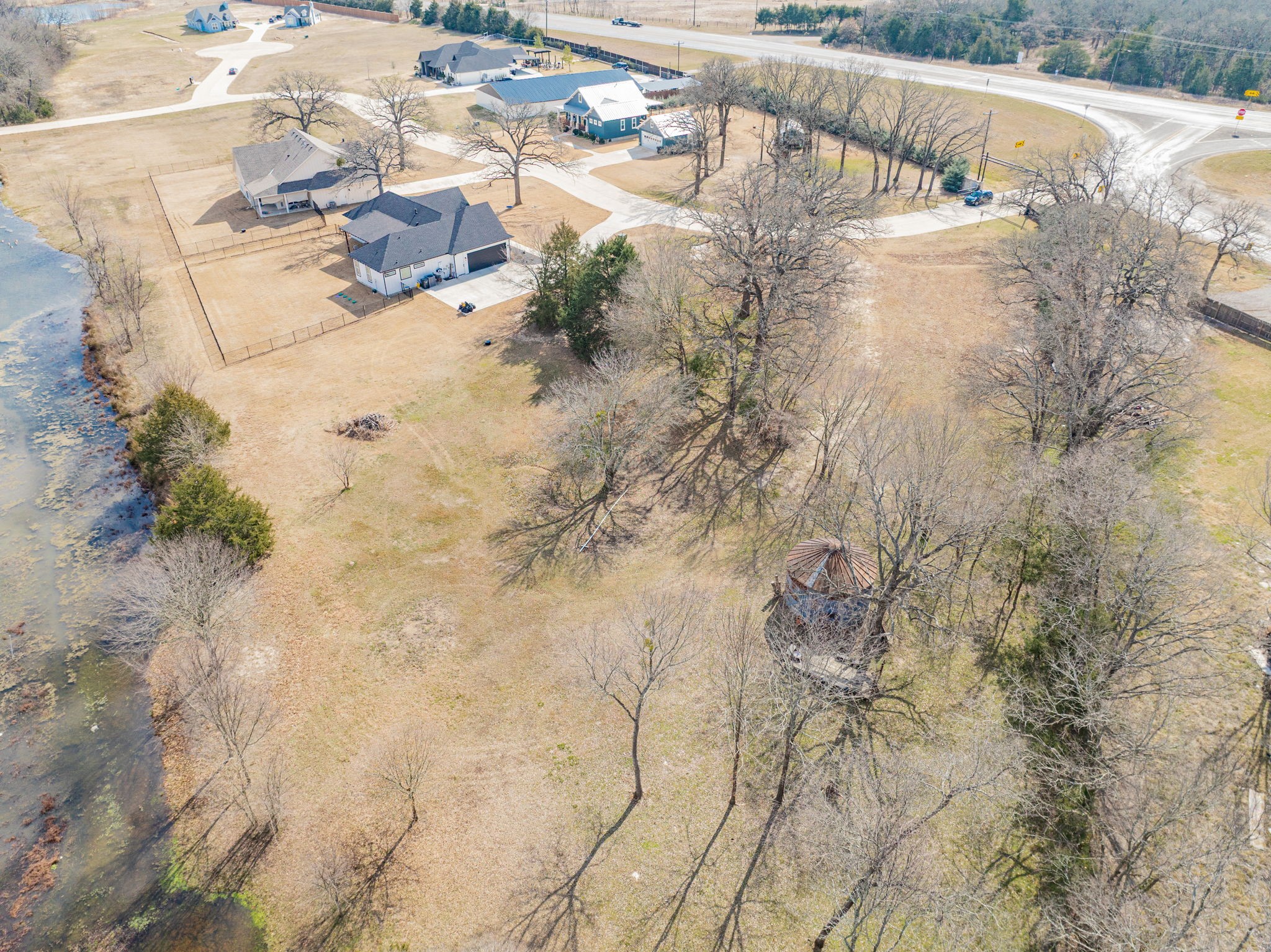 1015 Oak Trail