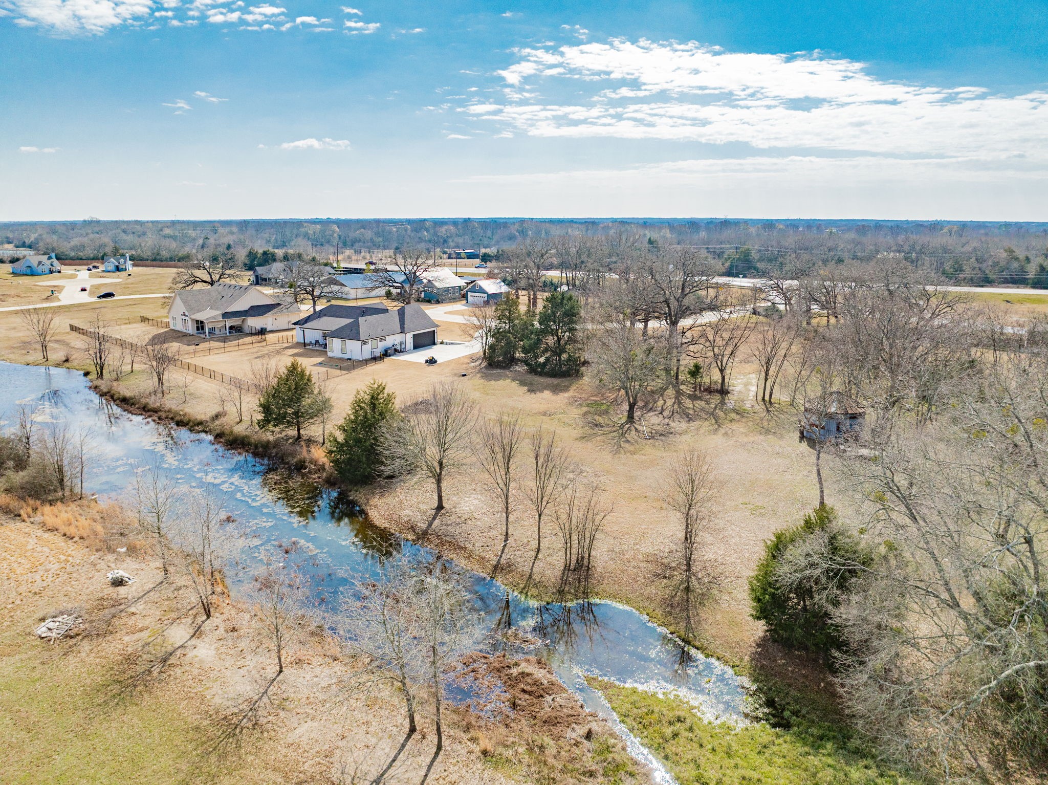 1015 Oak Trail
