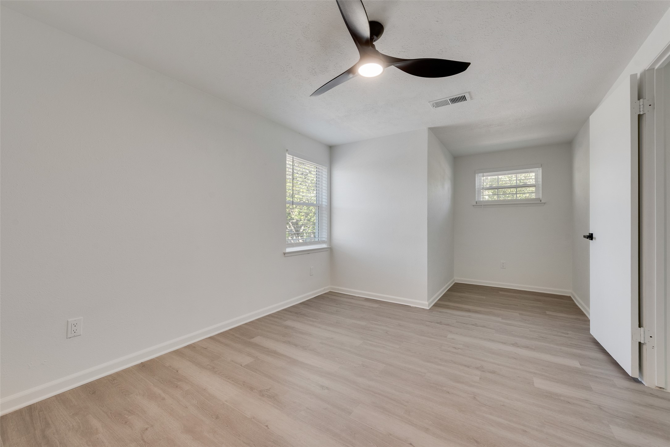 713 Kindred Lane