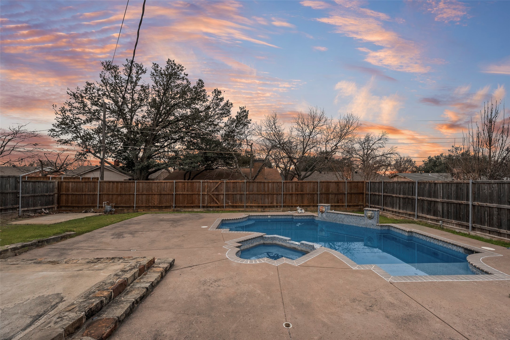713 Kindred Lane