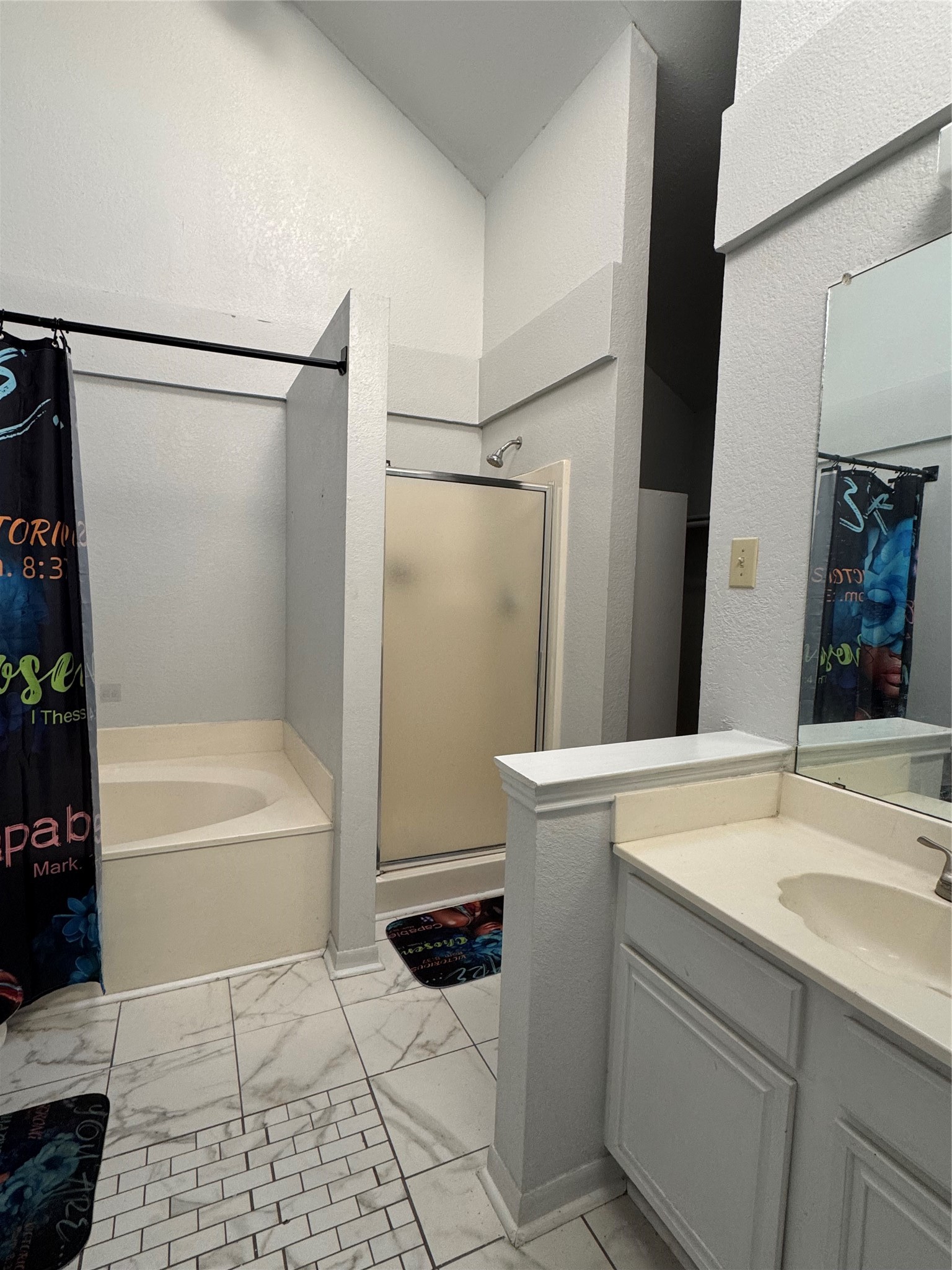 2304 Foothill Road