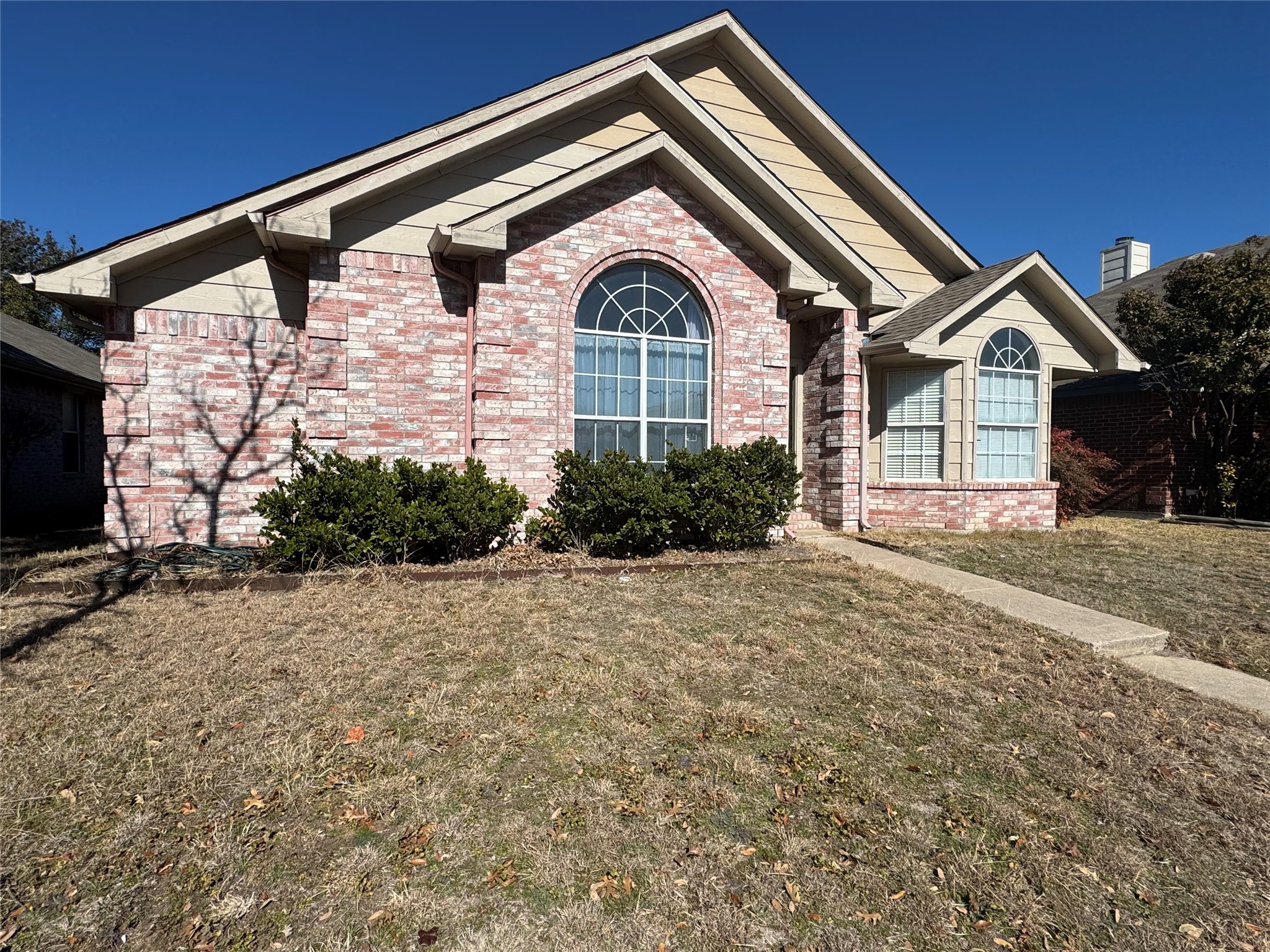 2304 Foothill Road