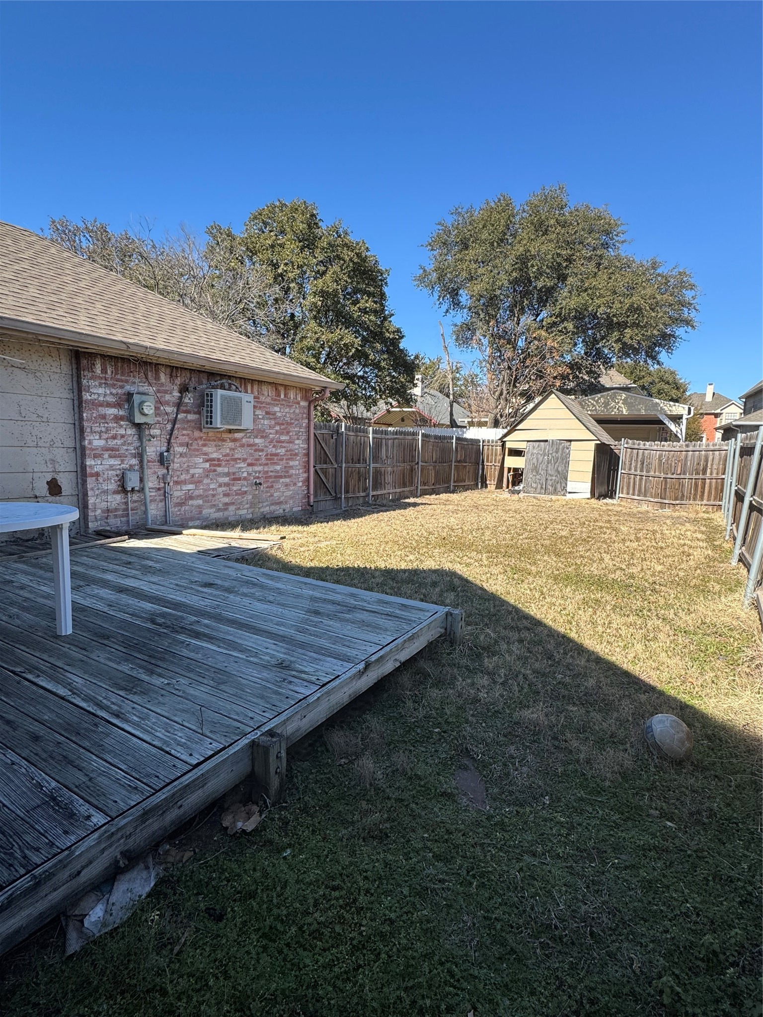 2304 Foothill Road