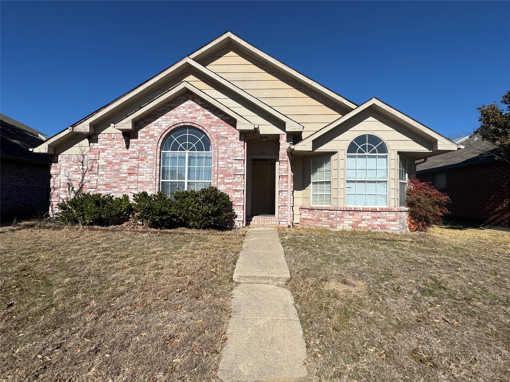 2304 Foothill Road