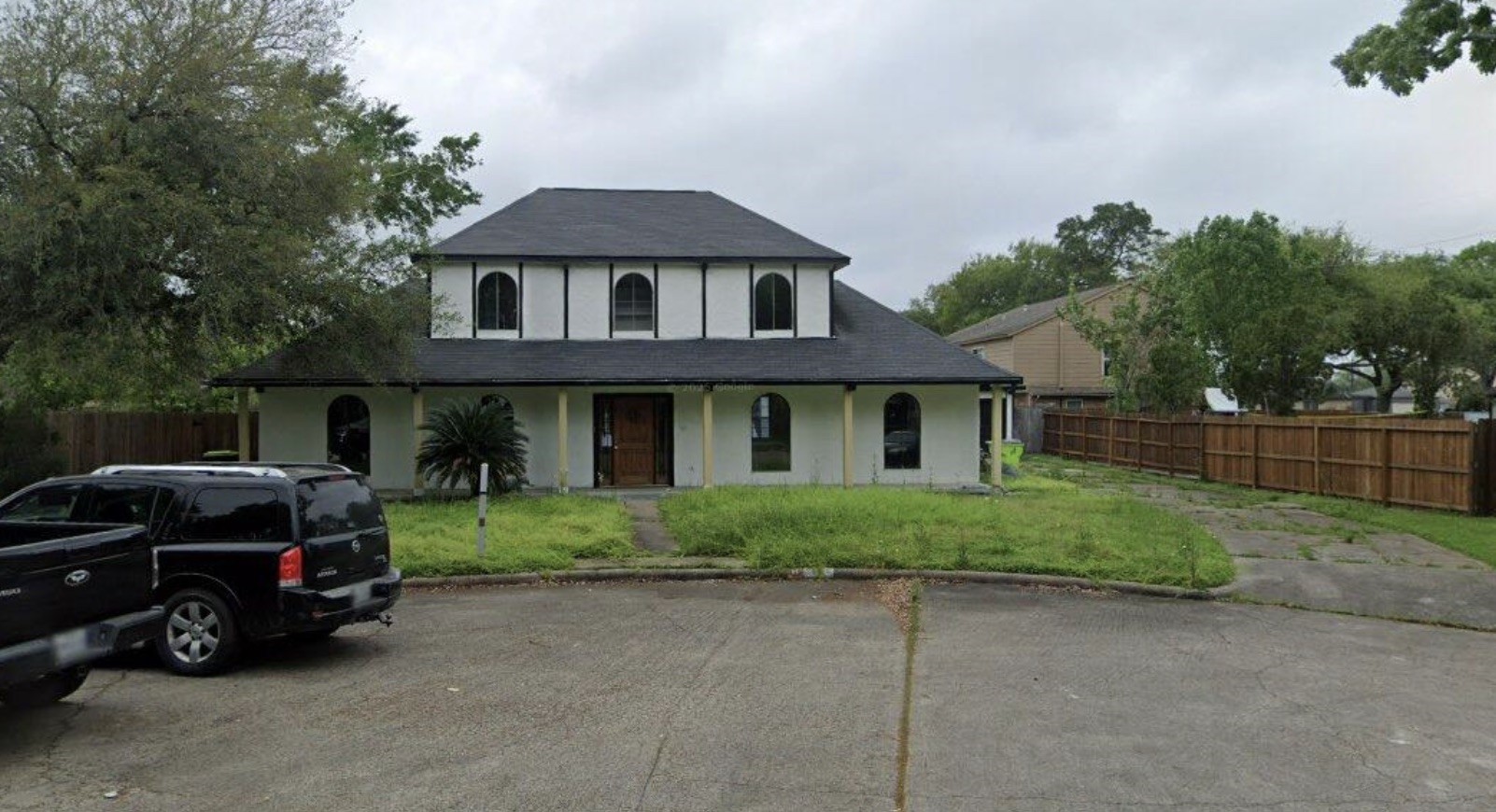 2206 Ashmont Court