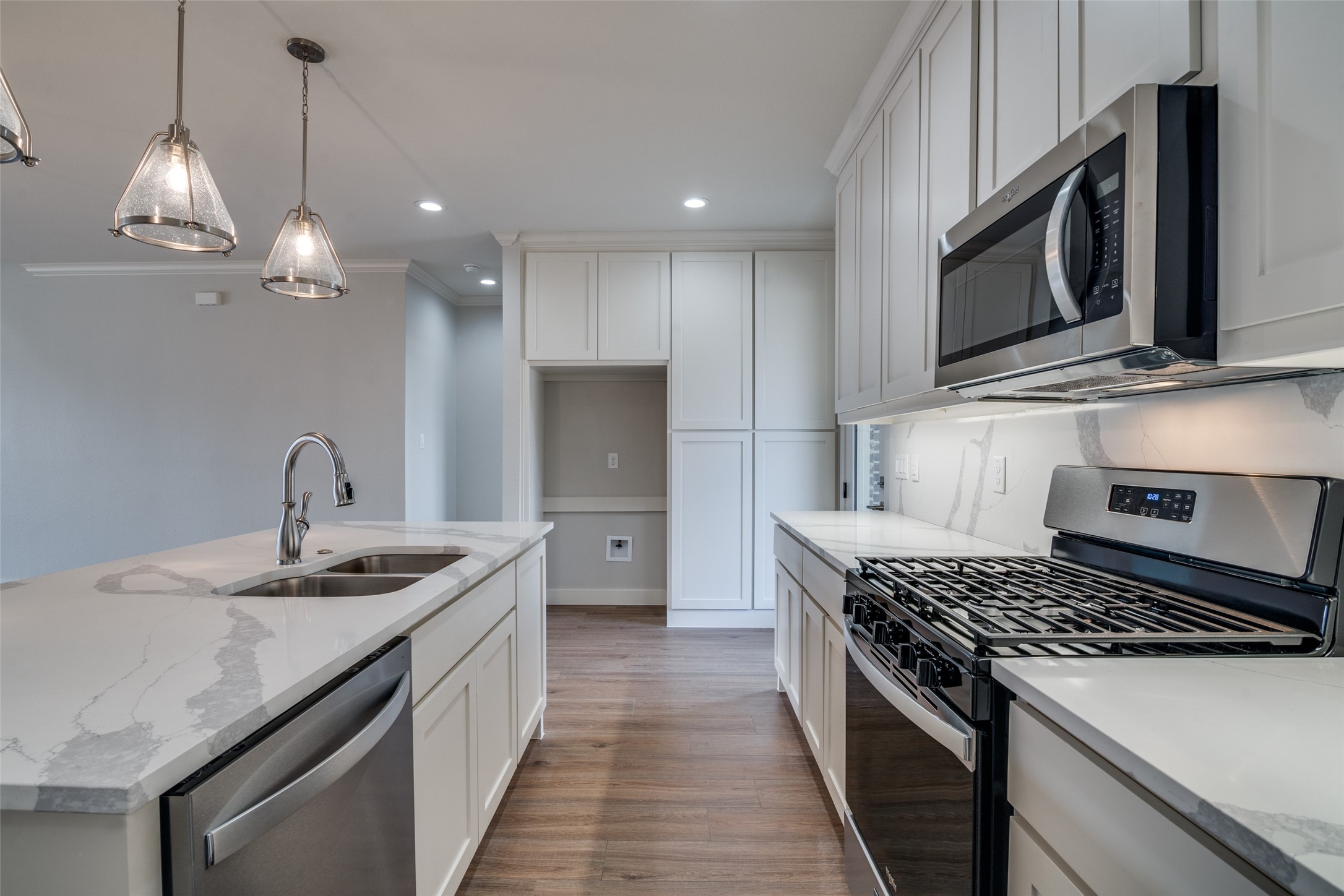 608 Prosperity Trail