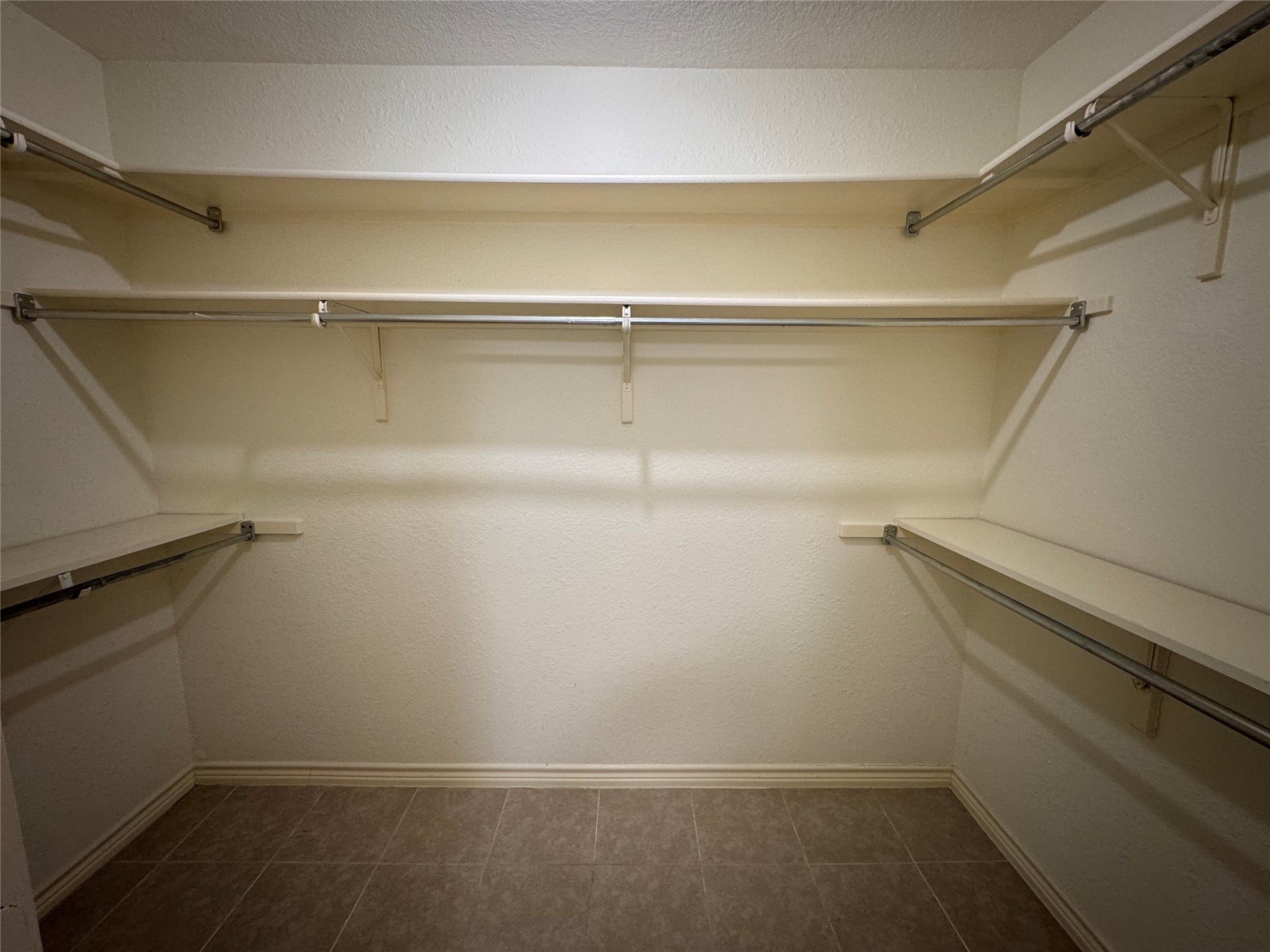 1121 Signal Ridge Place