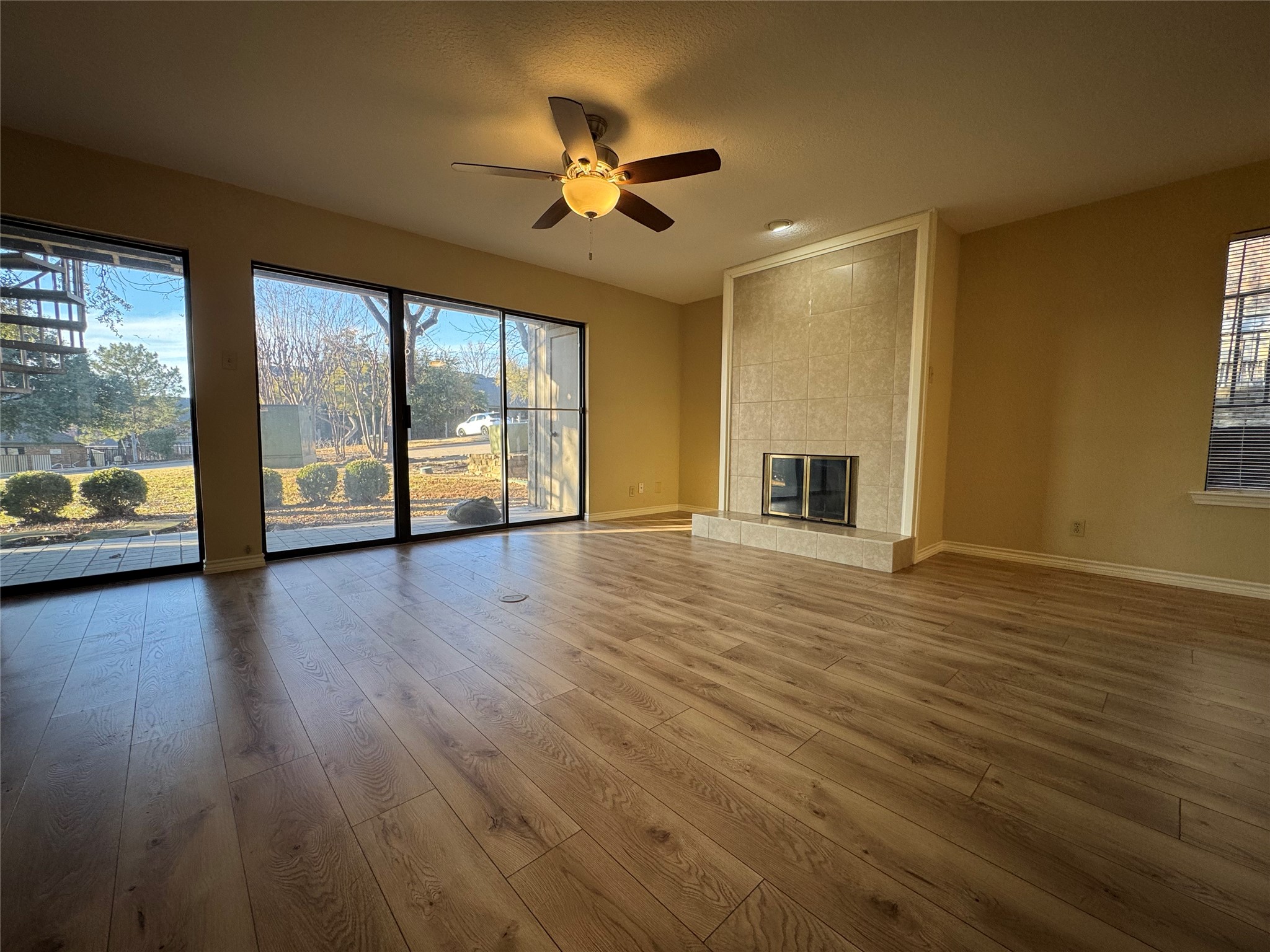 1121 Signal Ridge Place