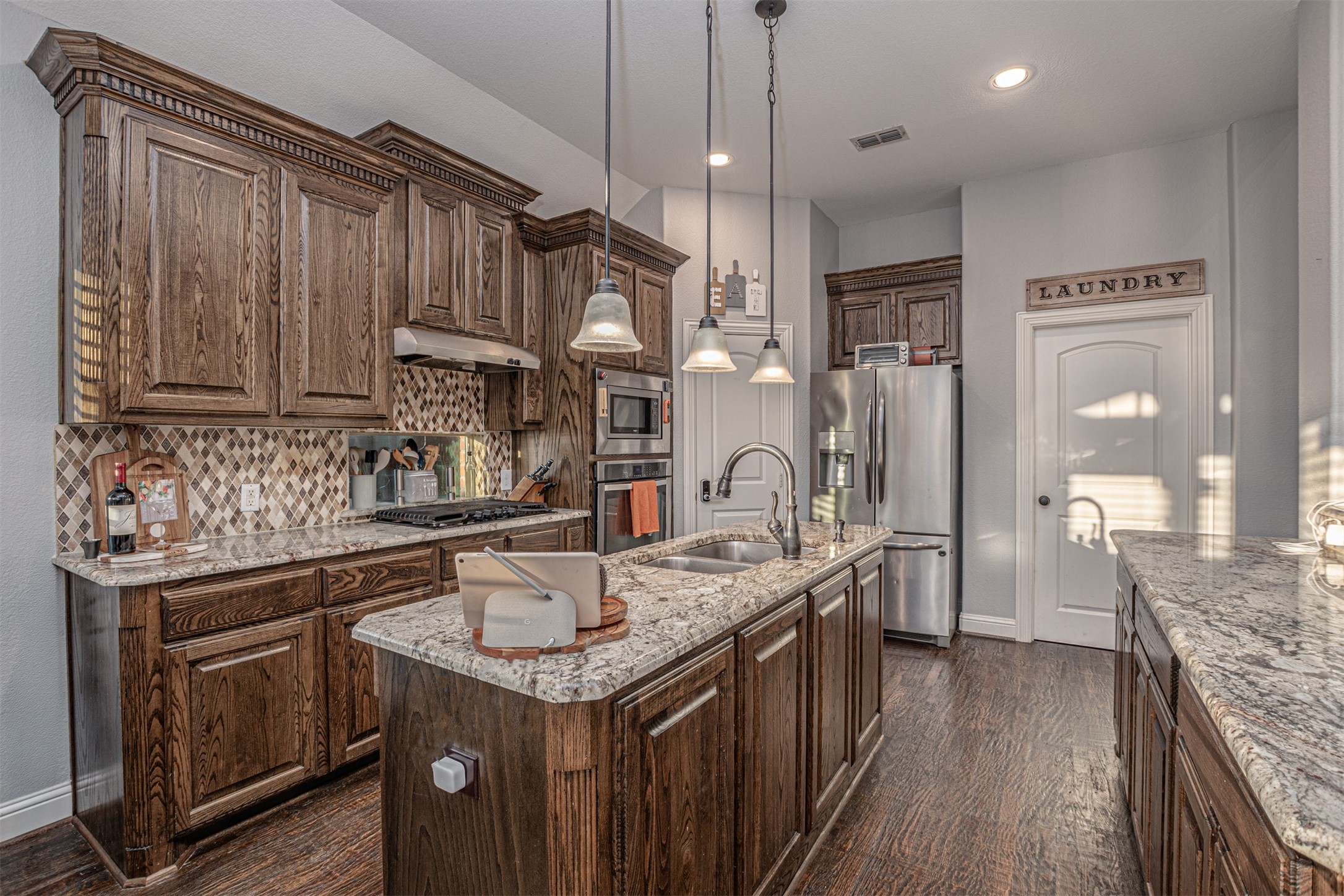 3101 Knightsbridge Lane