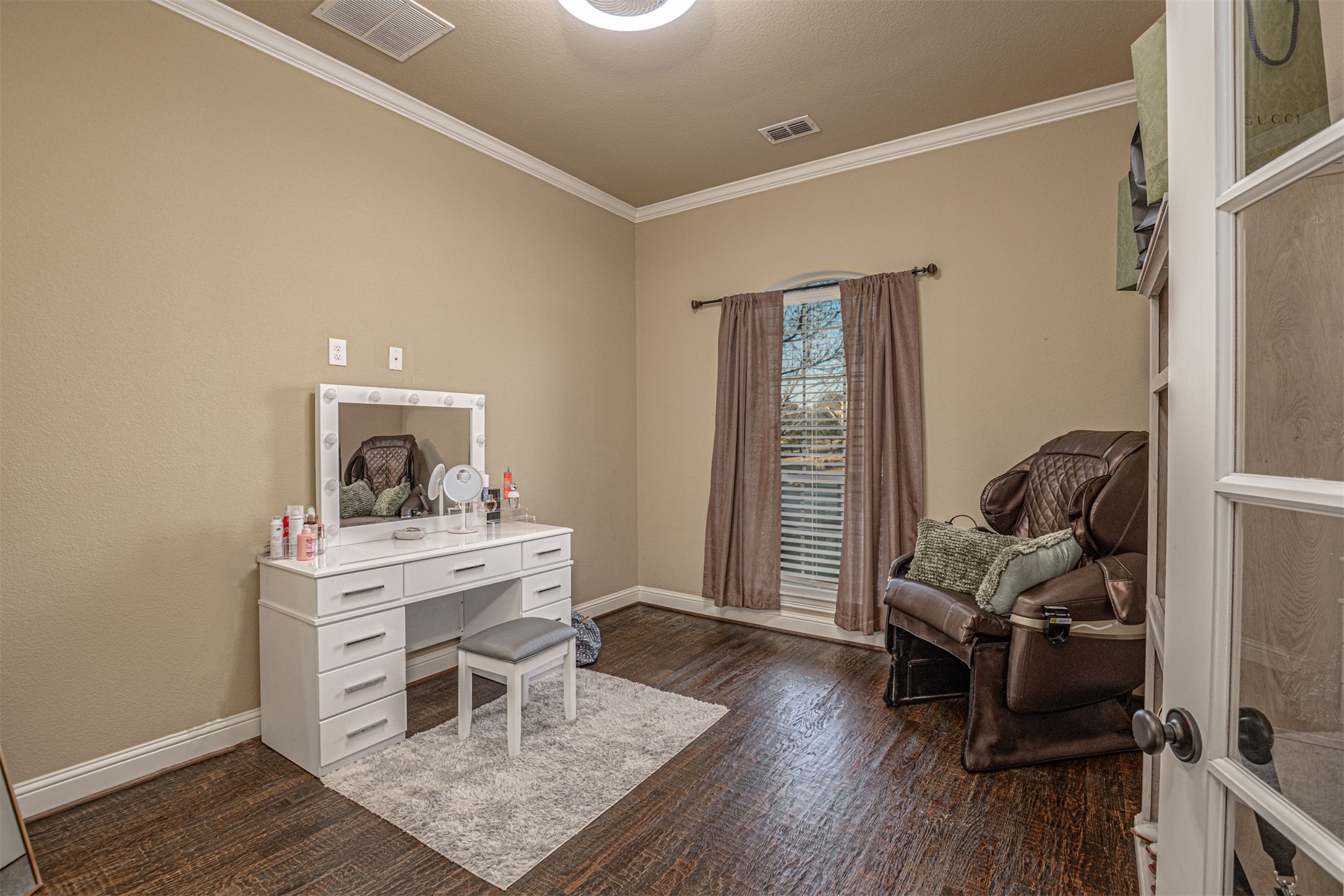 3101 Knightsbridge Lane