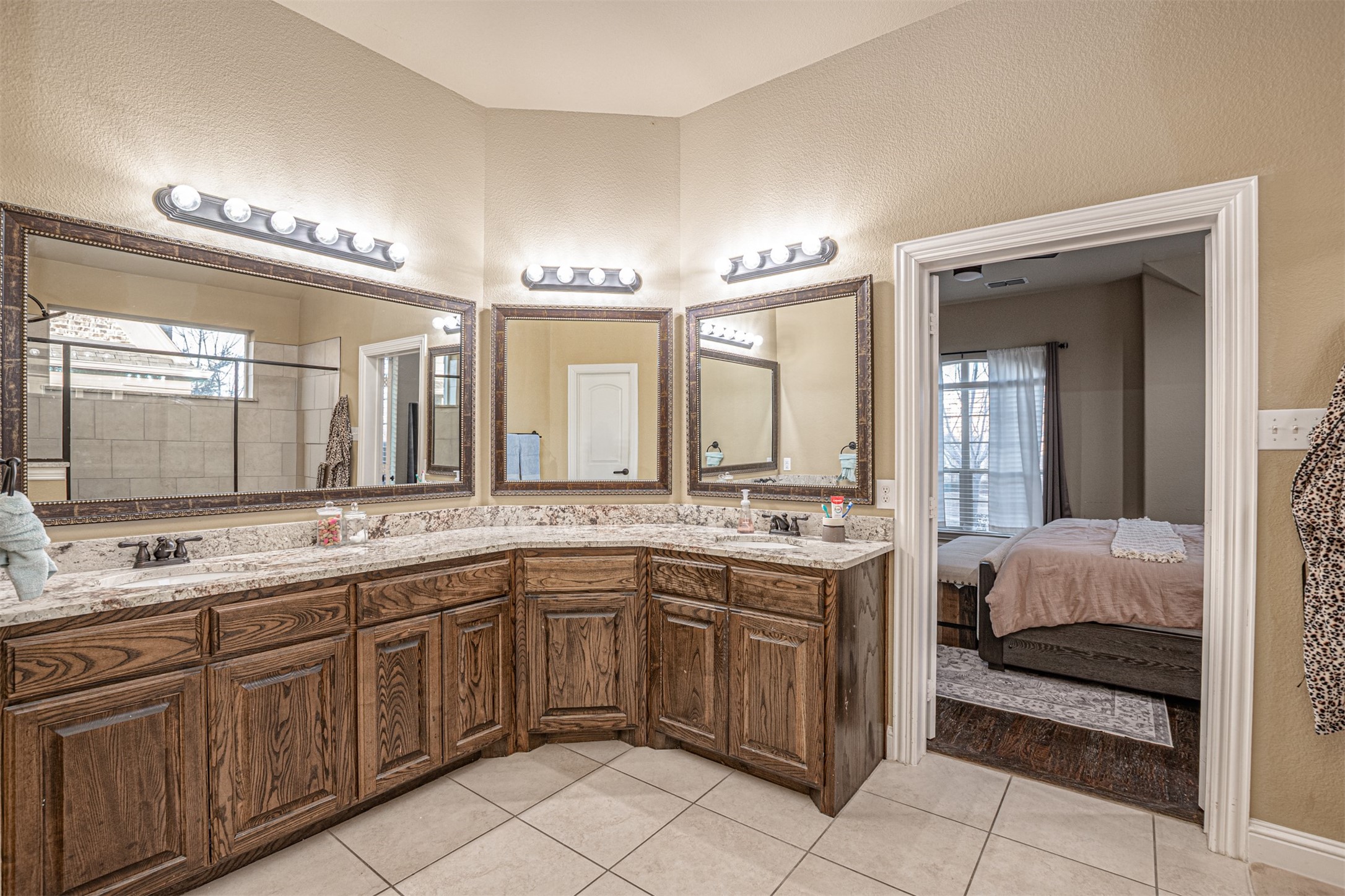 3101 Knightsbridge Lane