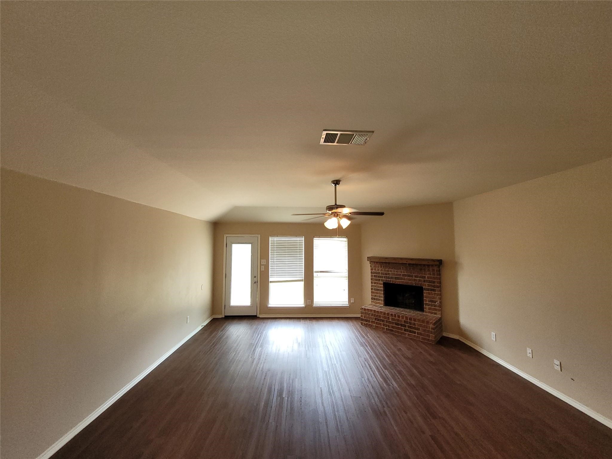 2851 Avery