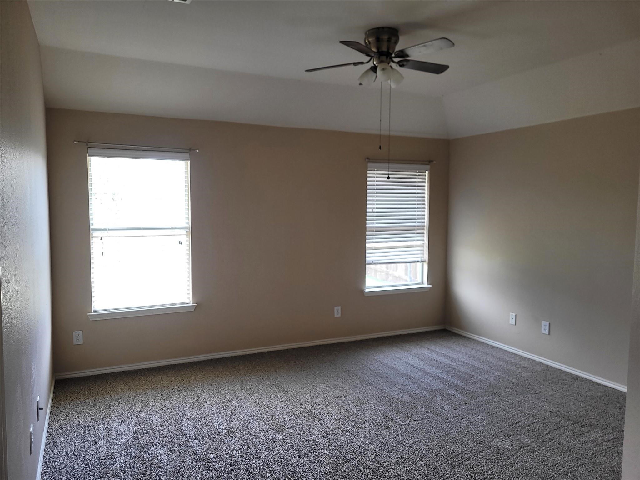 2851 Avery