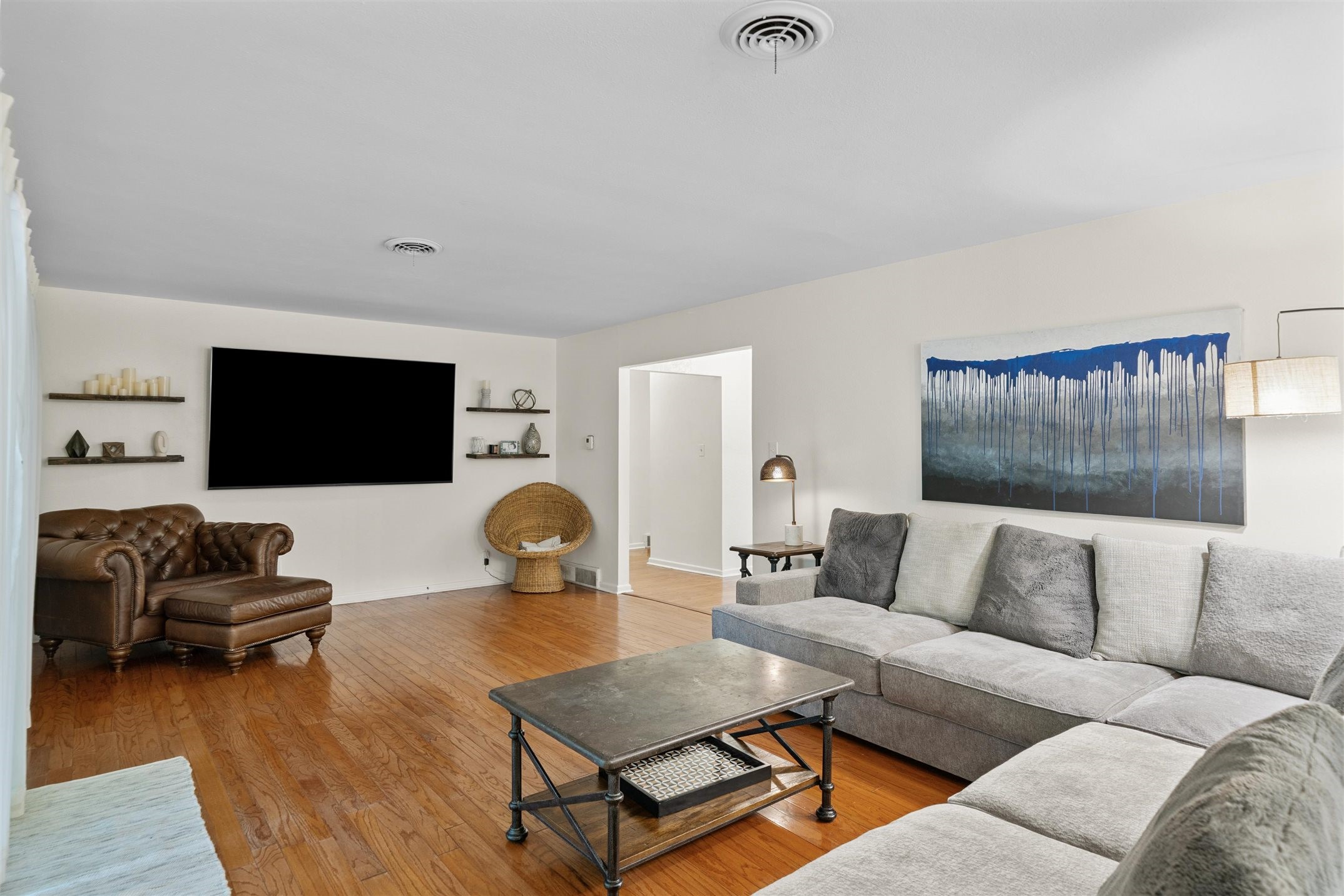 3215 Curtis Drive