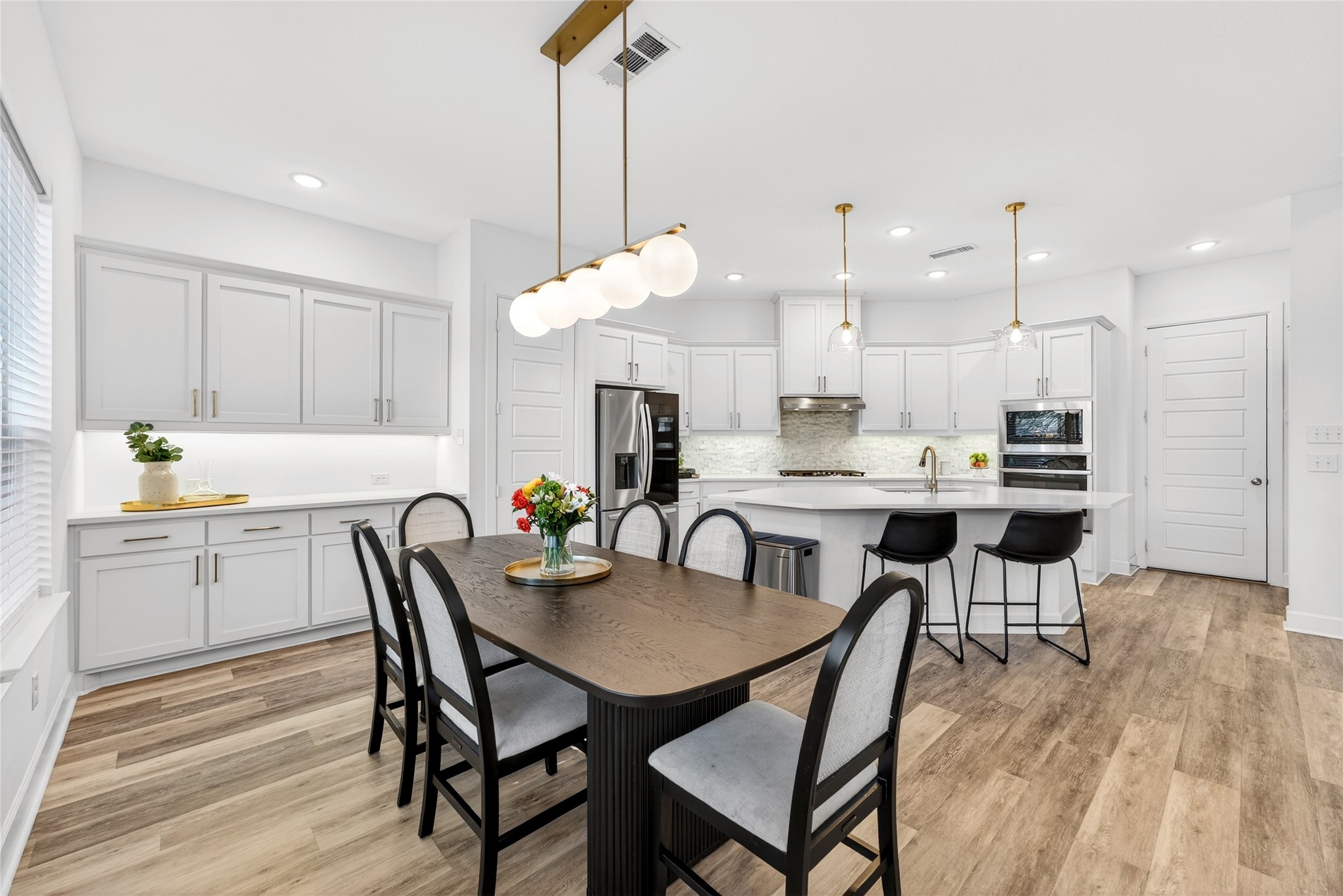 3433 Rosebud Park Lane