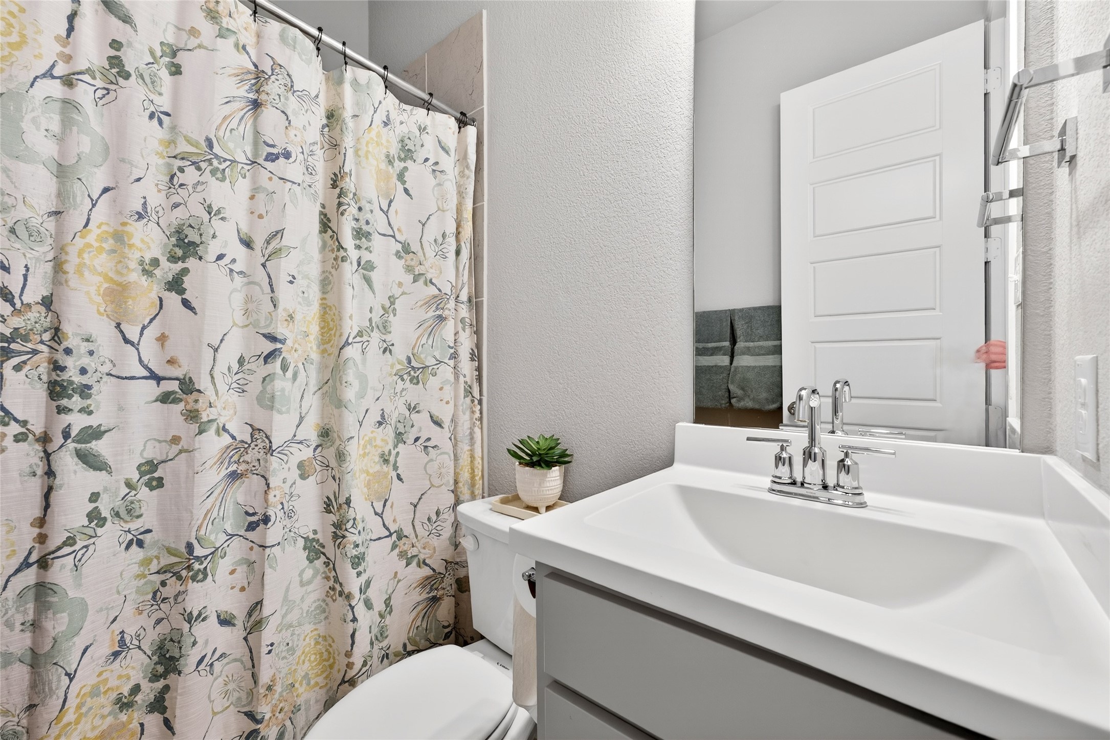 3433 Rosebud Park Lane