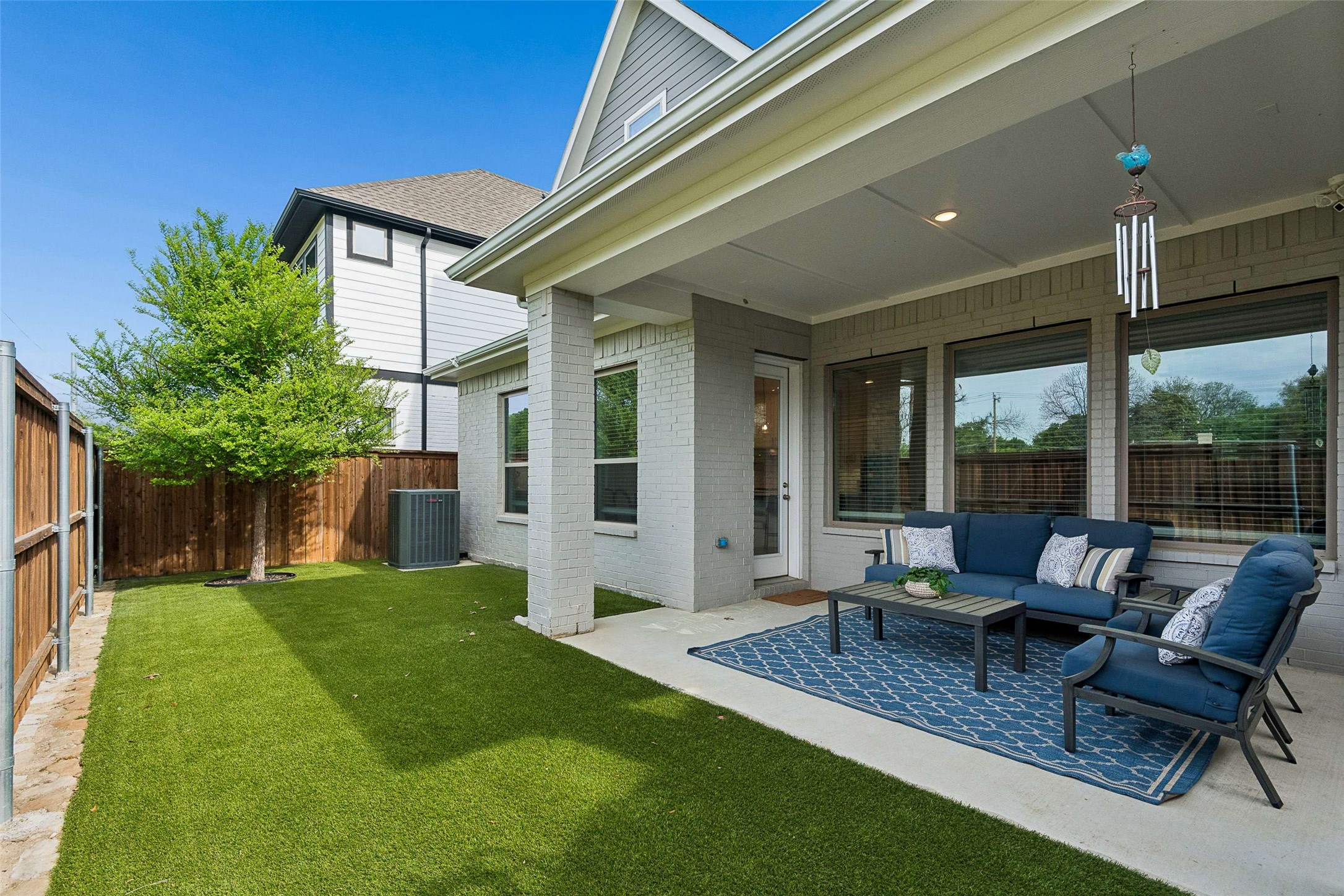 3433 Rosebud Park Lane