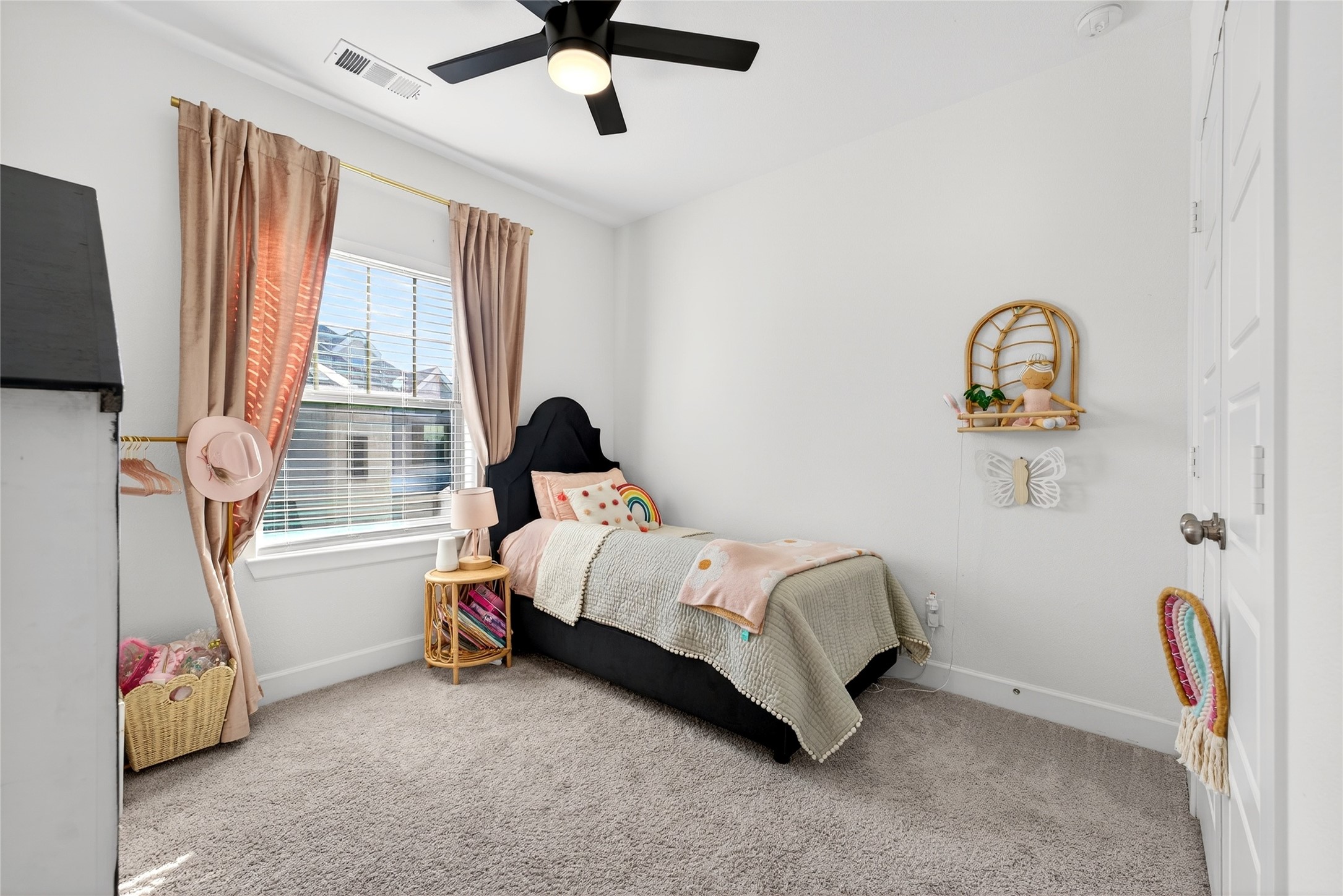 3433 Rosebud Park Lane
