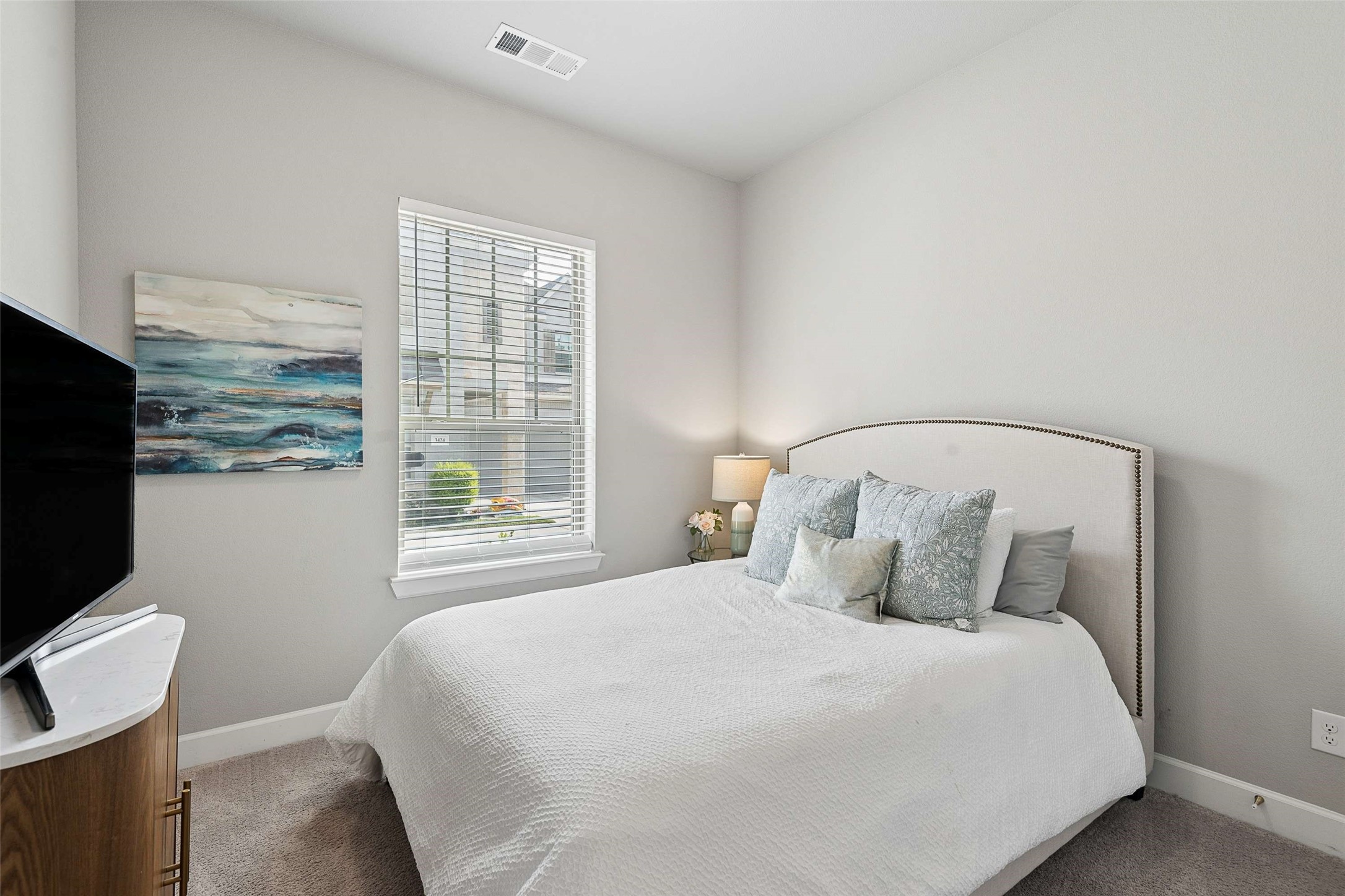 3433 Rosebud Park Lane