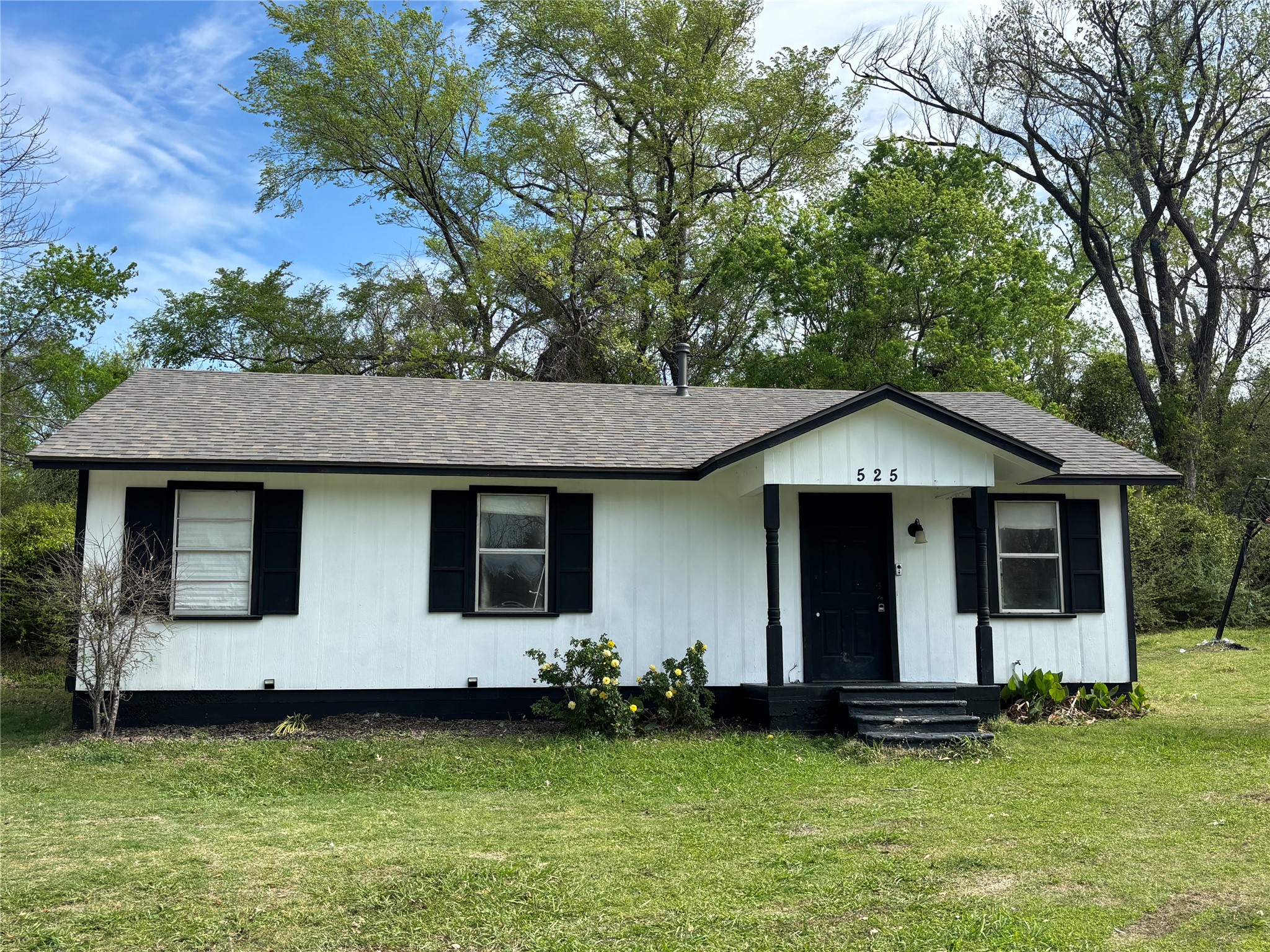 525 W Hickory Street