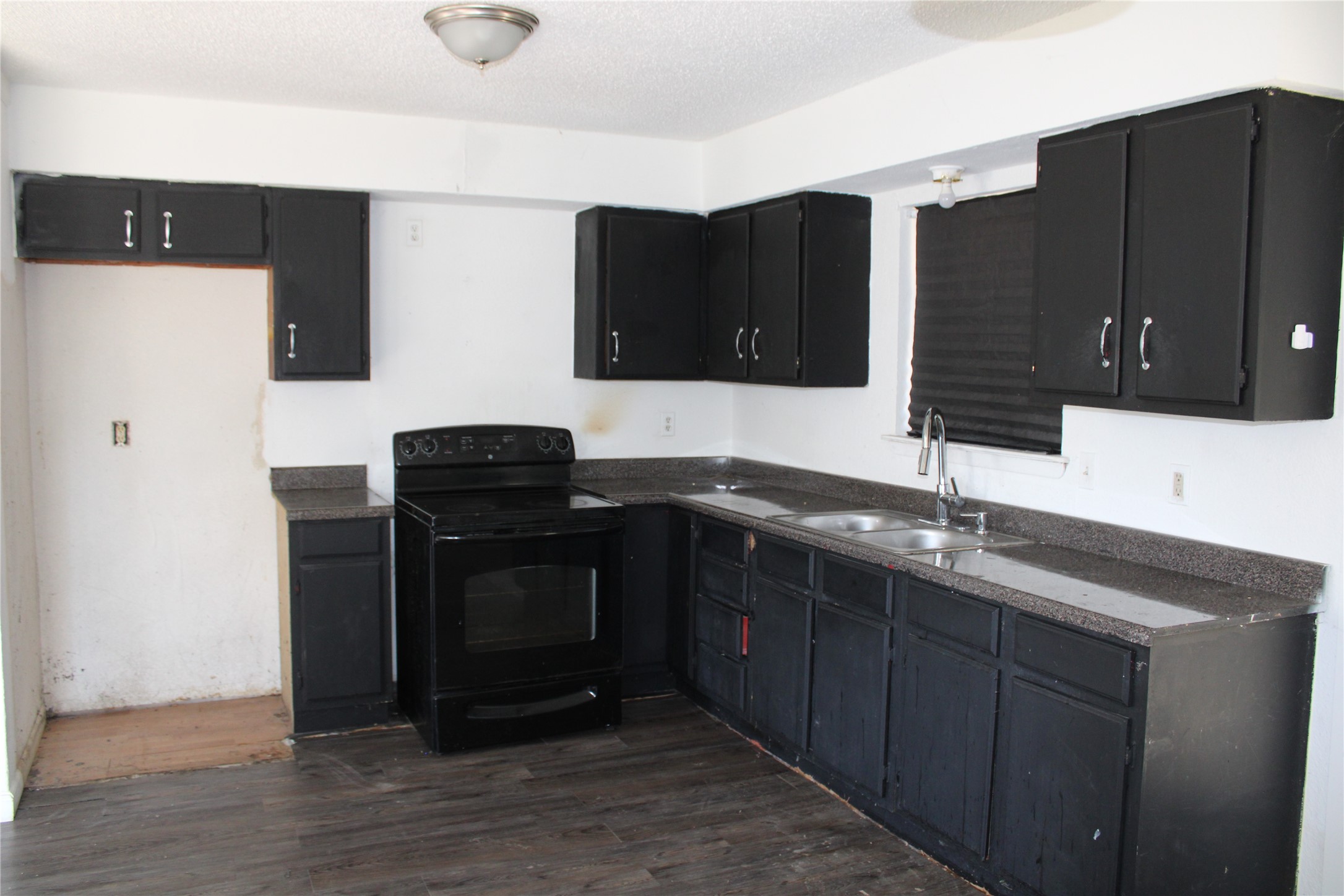 525 W Hickory Street