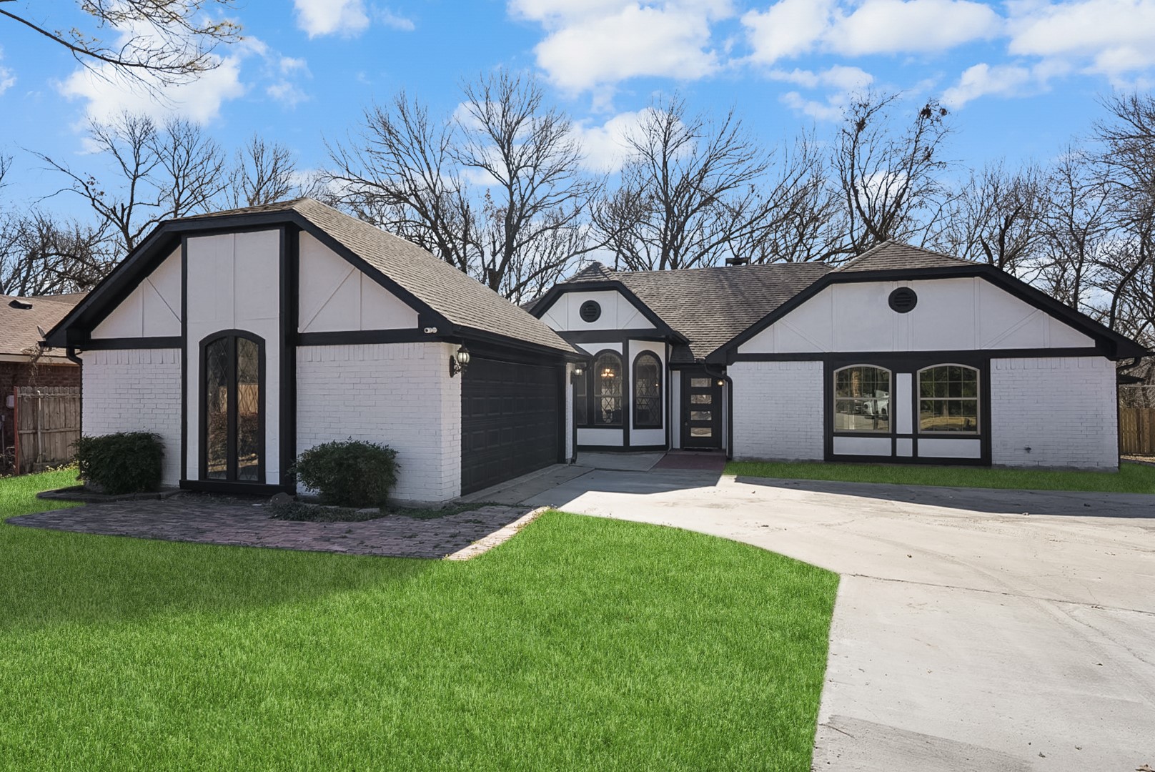 5202 Hollow Bend Lane