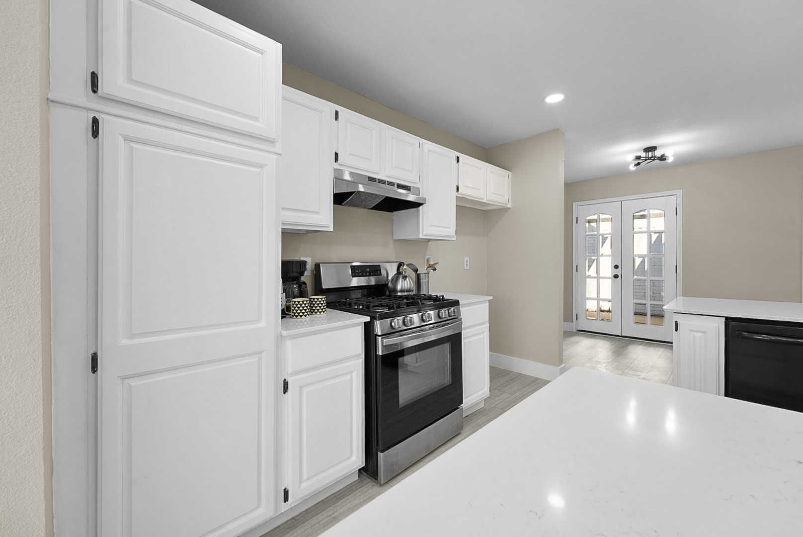 5202 Hollow Bend Lane