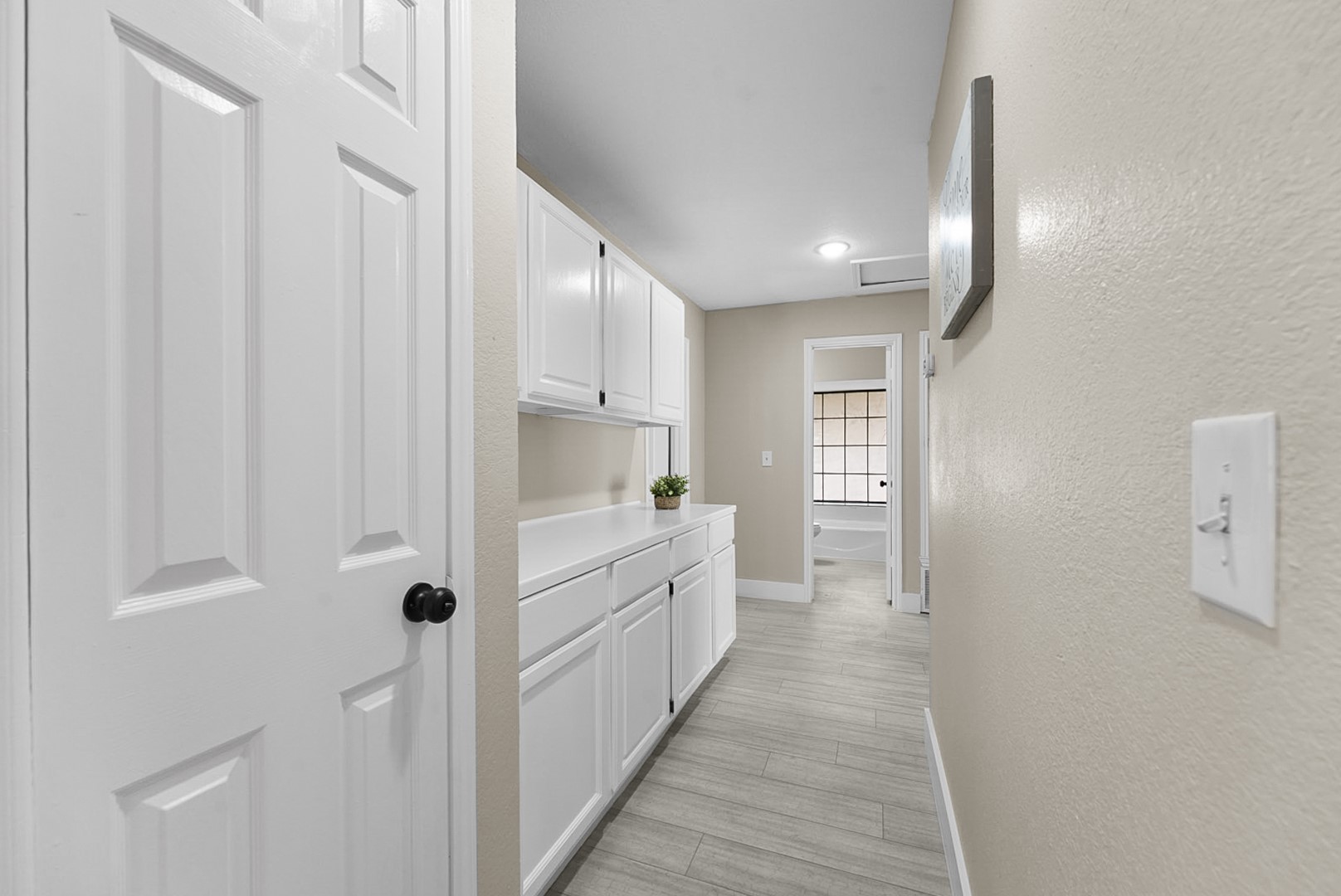 5202 Hollow Bend Lane