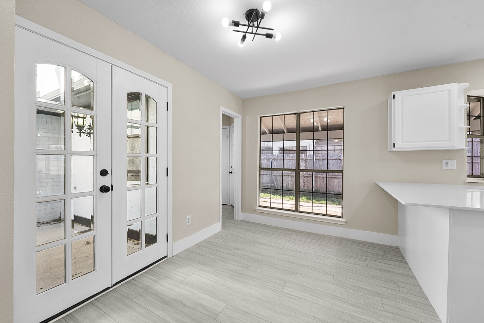 5202 Hollow Bend Lane