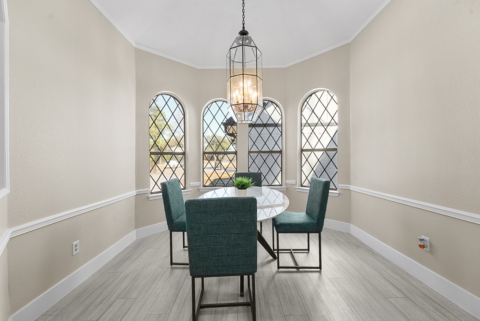 5202 Hollow Bend Lane