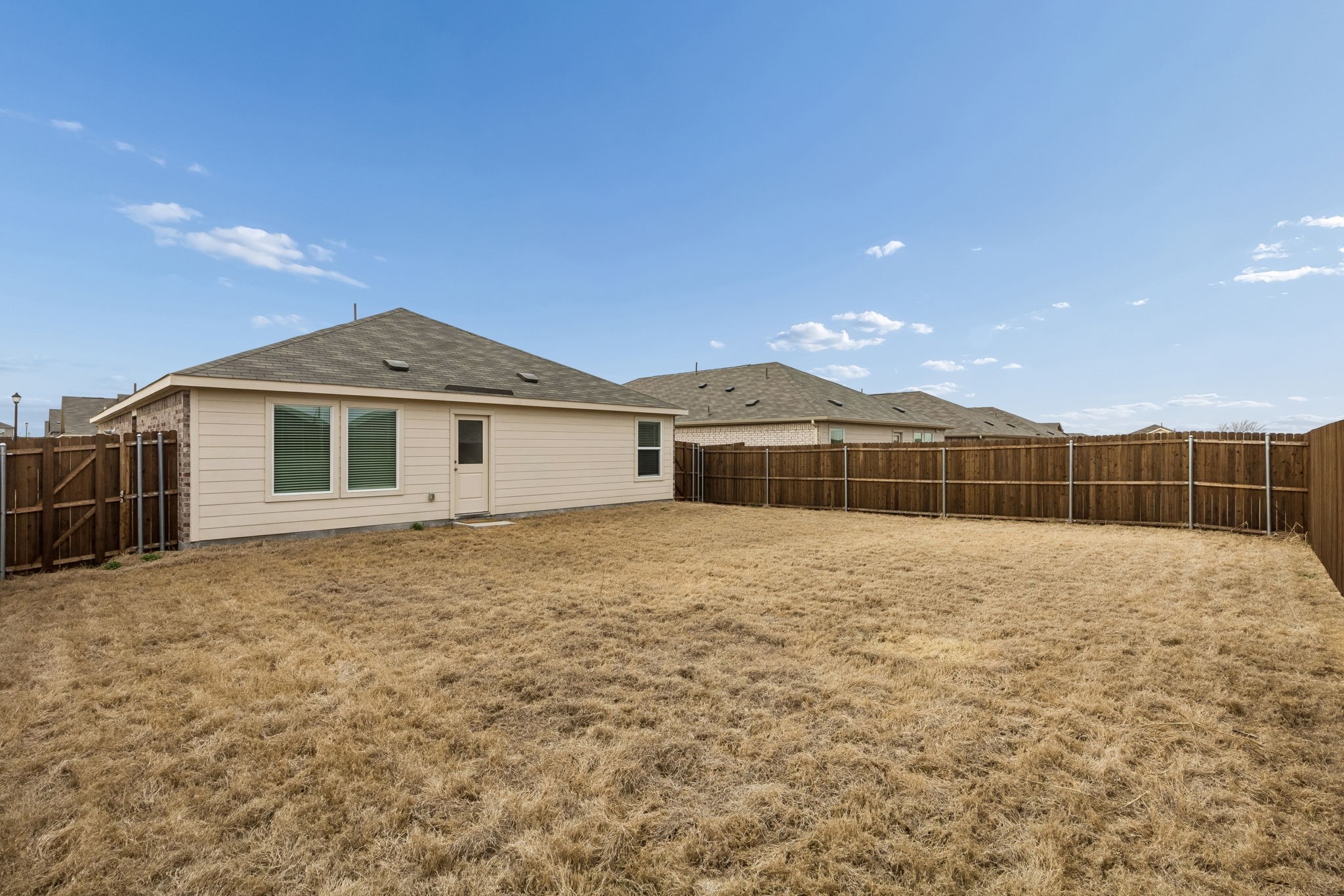 1825 KIWI Drive
