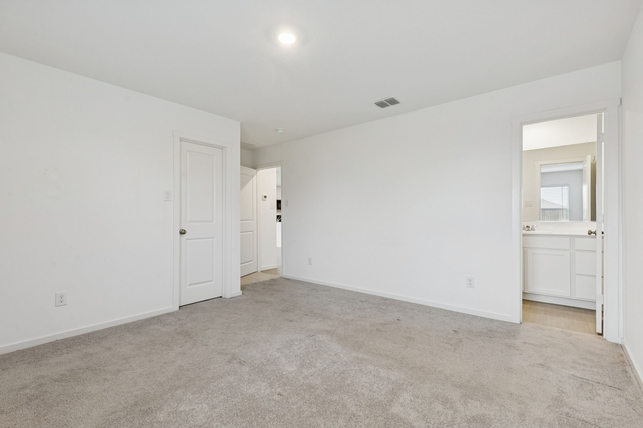 1825 KIWI Drive