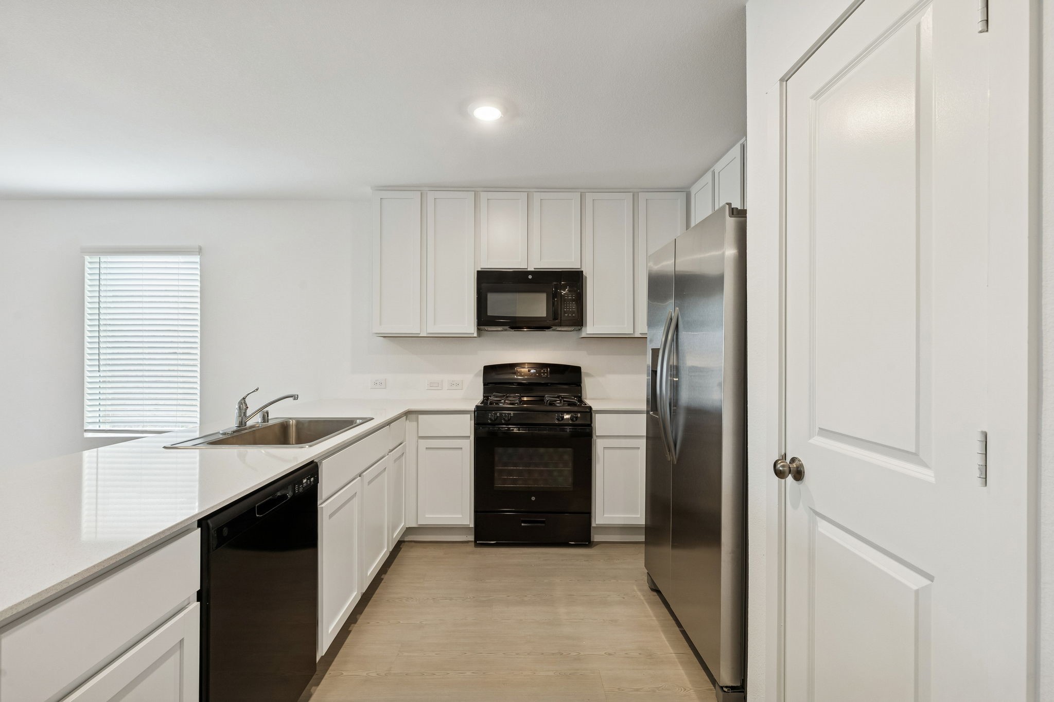 1825 KIWI Drive