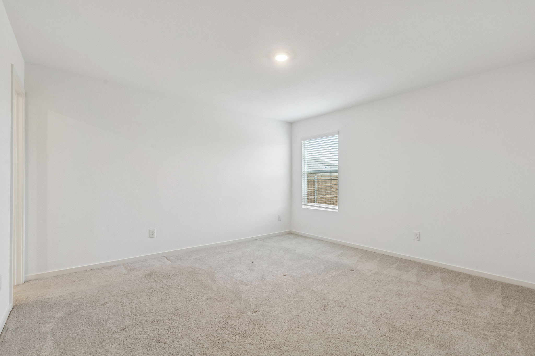 1825 KIWI Drive