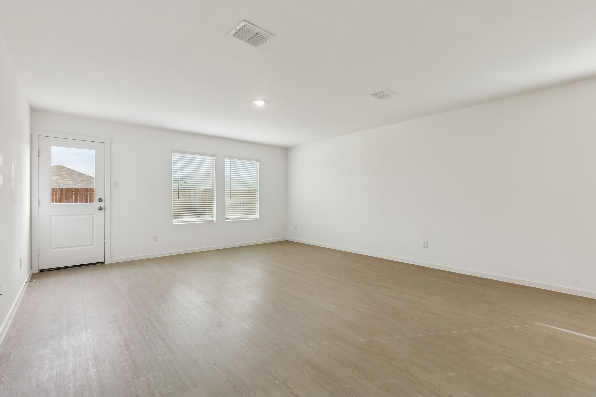 1825 KIWI Drive