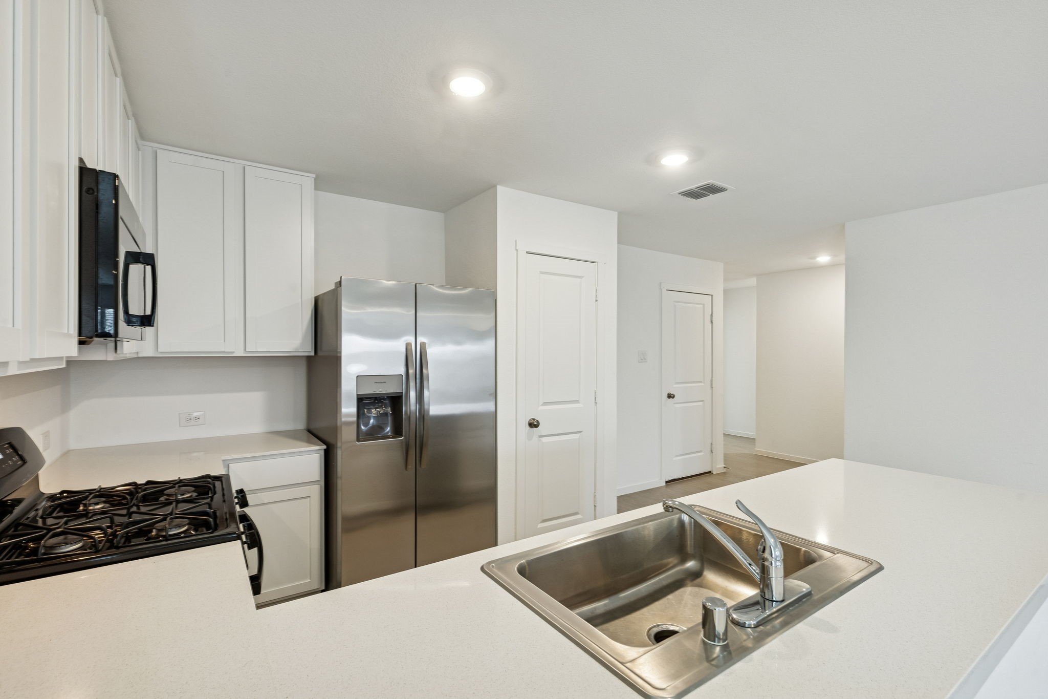1825 KIWI Drive
