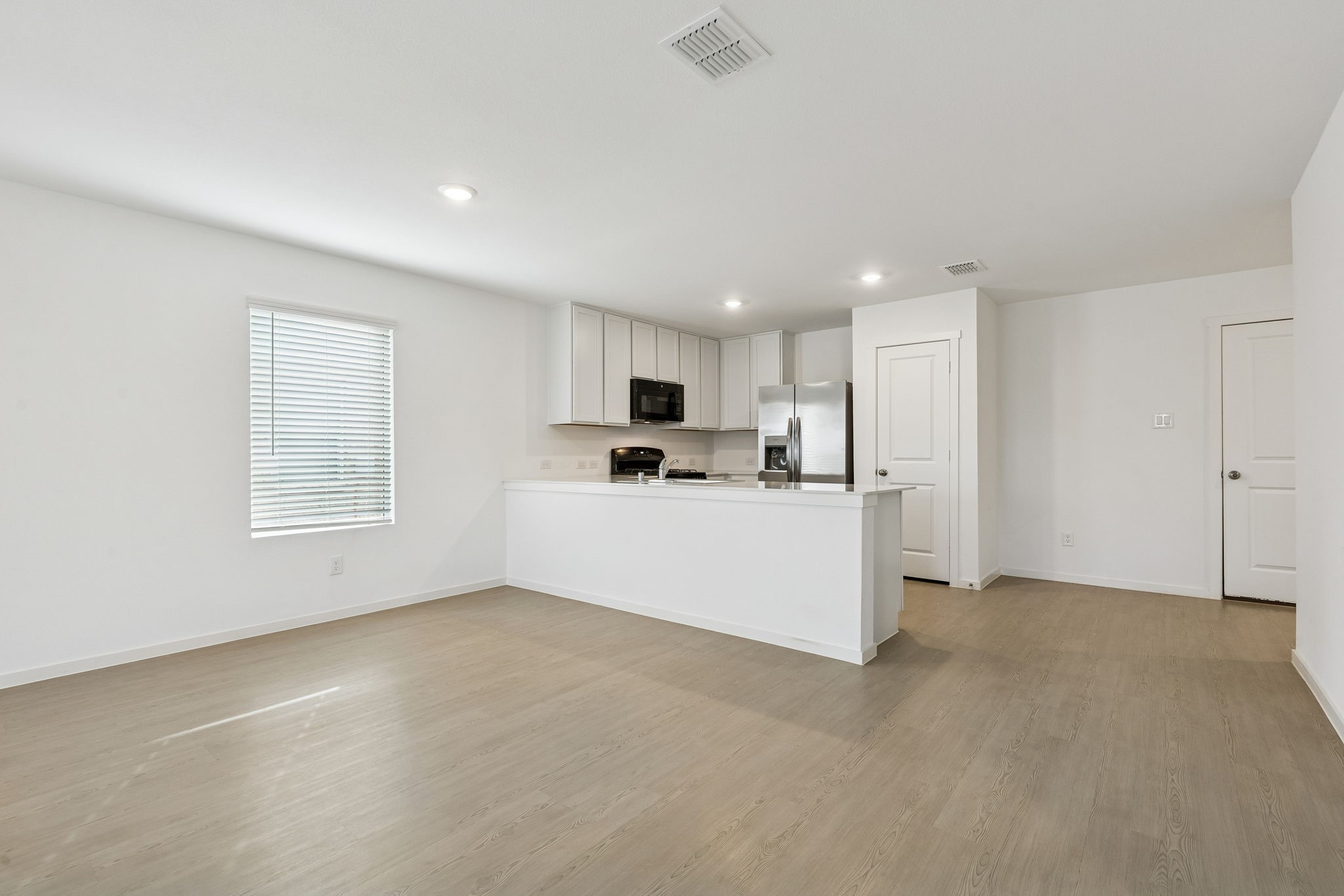 1825 KIWI Drive