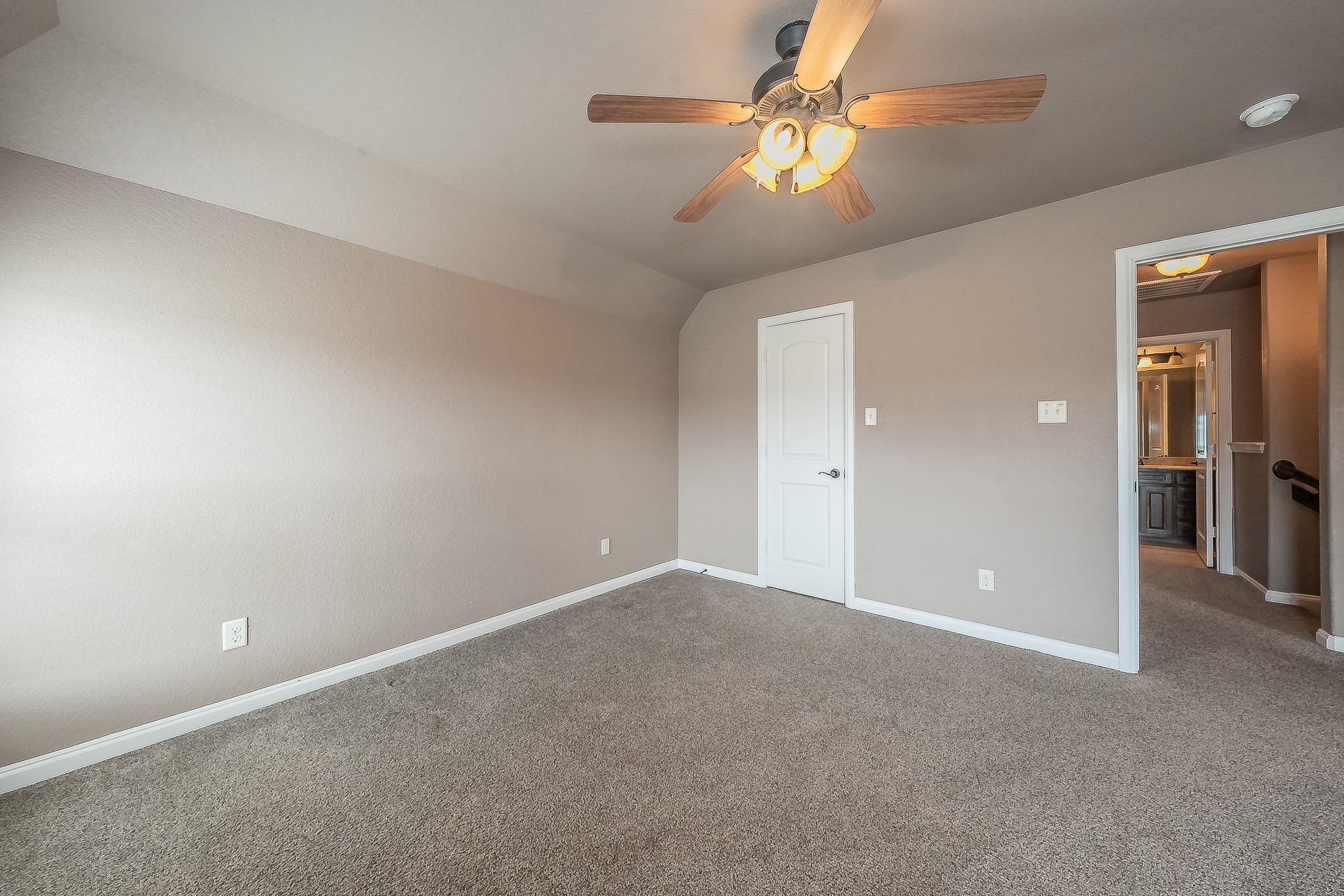 405 Edgewood Terrace